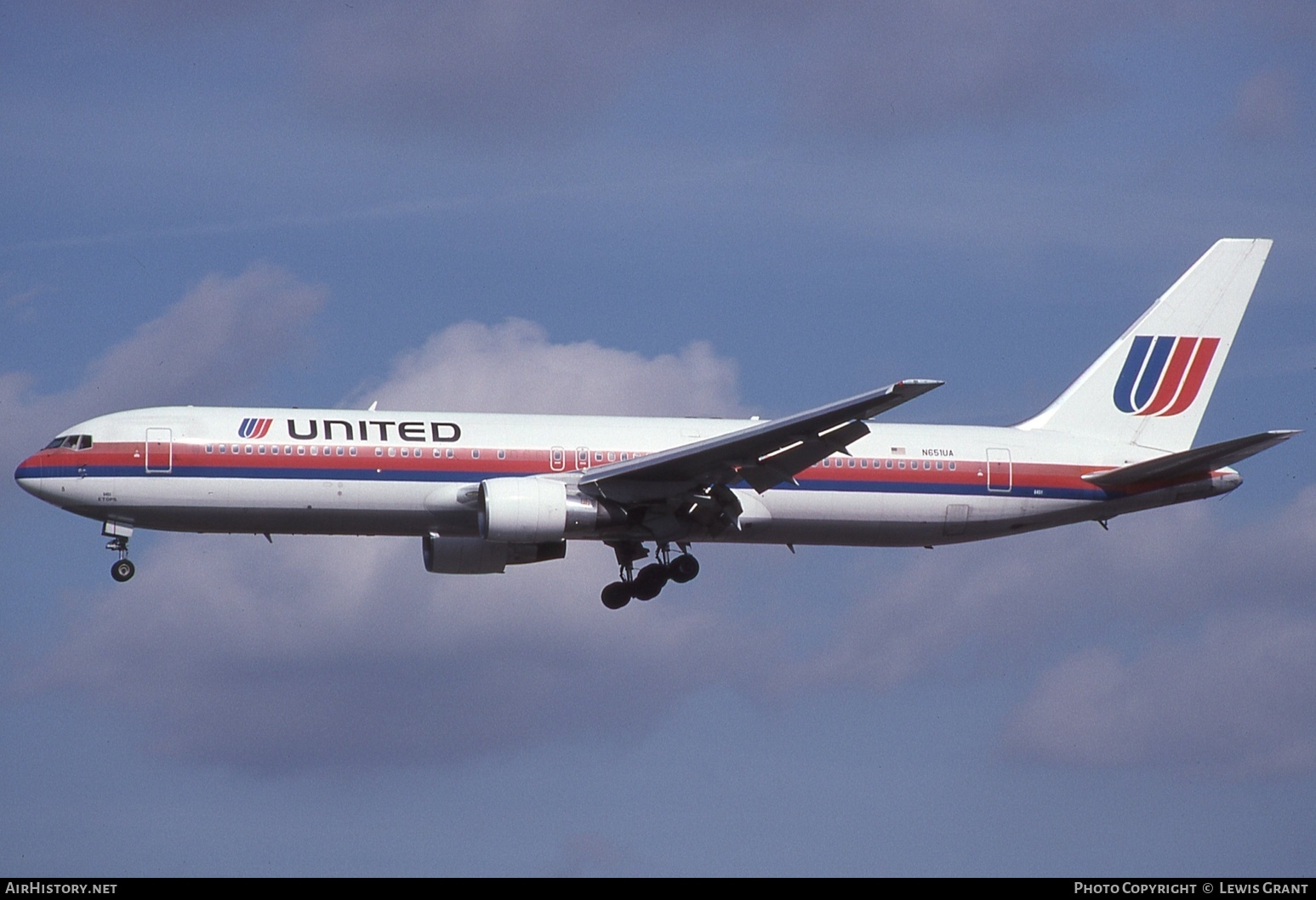 Aircraft Photo of N651UA | Boeing 767-322/ER | United Airlines | AirHistory.net #620660