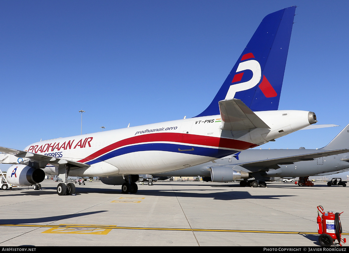 Aircraft Photo of VT-PNS | Airbus A320-232(P2F) | Pradhaan Air Express | AirHistory.net #620815
