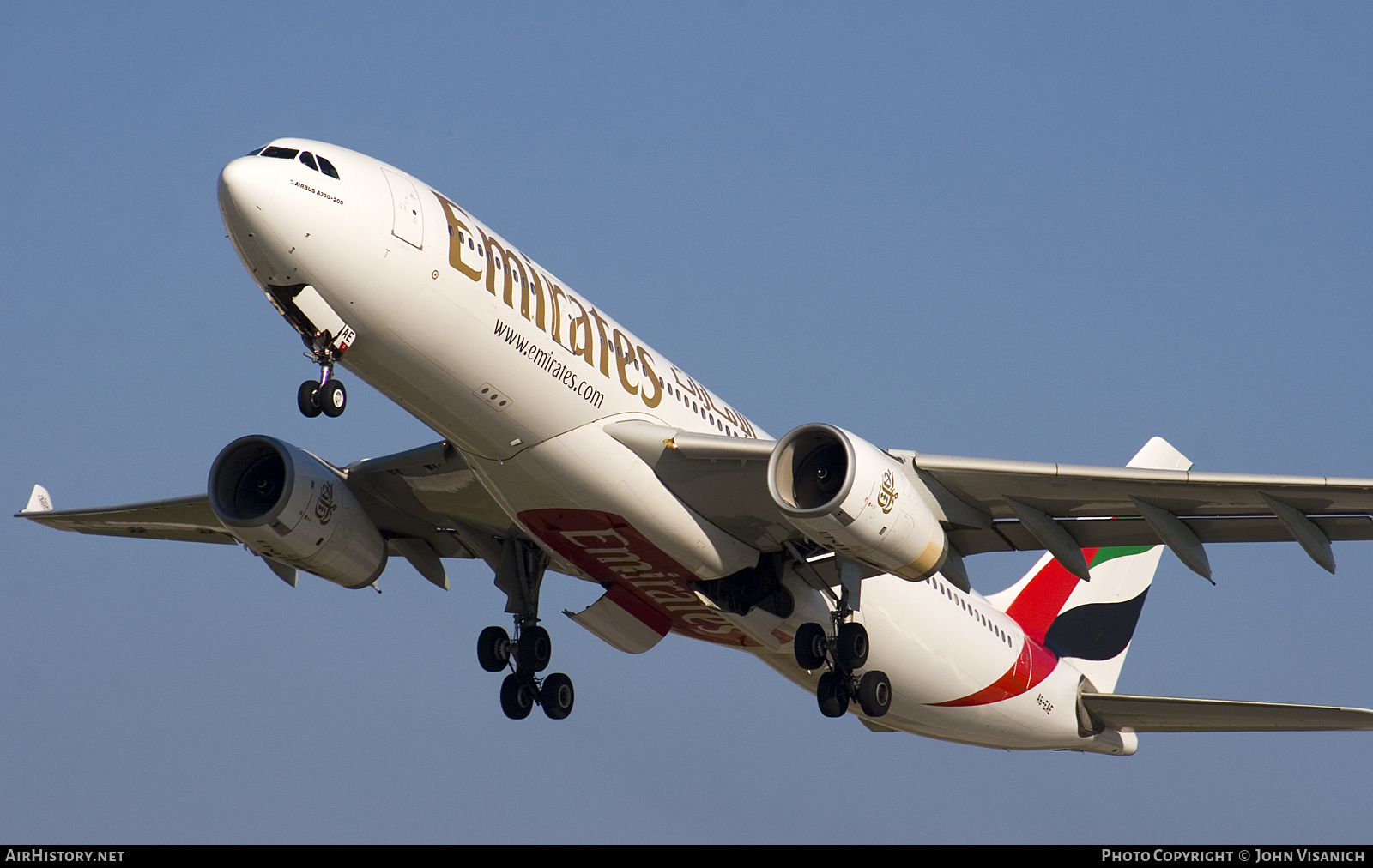 Aircraft Photo of A6-EAE | Airbus A330-243 | Emirates | AirHistory.net #620894