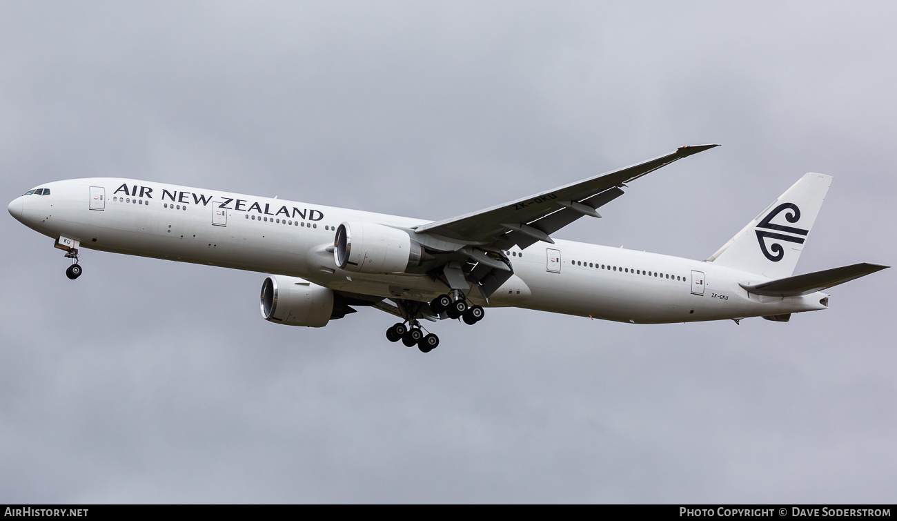 Aircraft Photo of ZK-OKU | Boeing 777-367/ER | Air New Zealand | AirHistory.net #620957