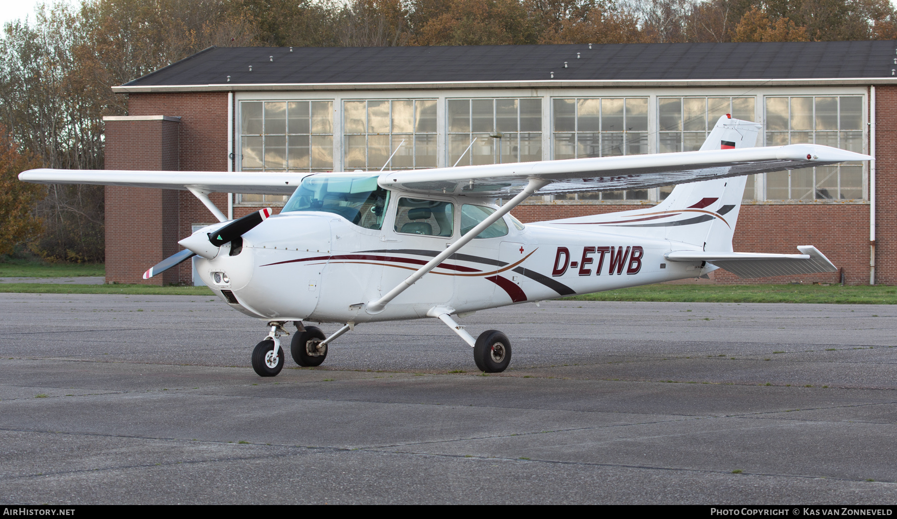 Aircraft Photo of D-ETWB | Cessna 172M | AirHistory.net #620967