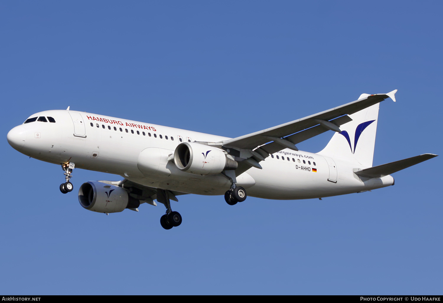 Aircraft Photo of D-AHHD | Airbus A320-214 | Hamburg Airways | AirHistory.net #620982