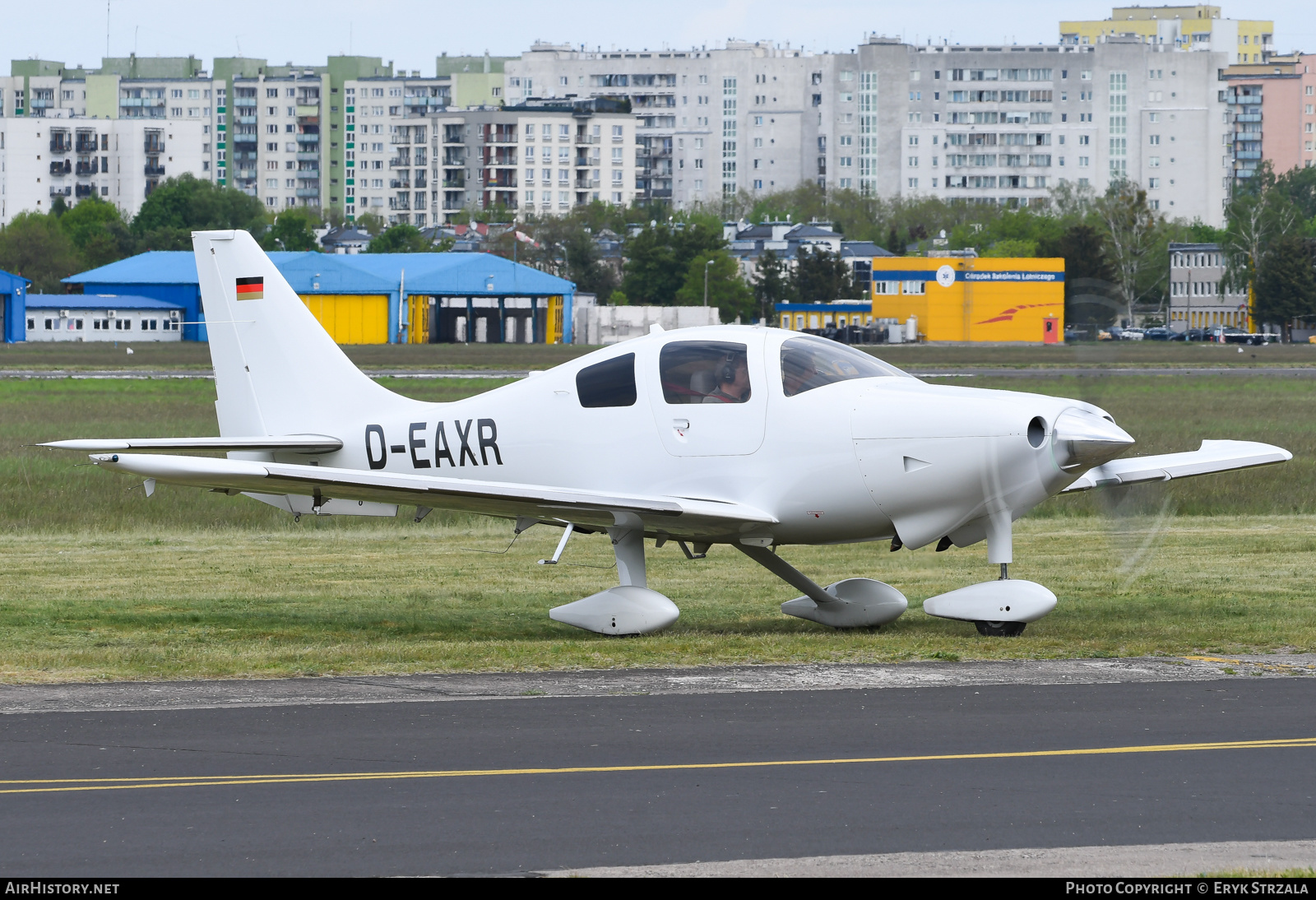 Aircraft Photo of D-EAXR | Lancair LC-41-550FG Columbia 400 | AirHistory.net #621038
