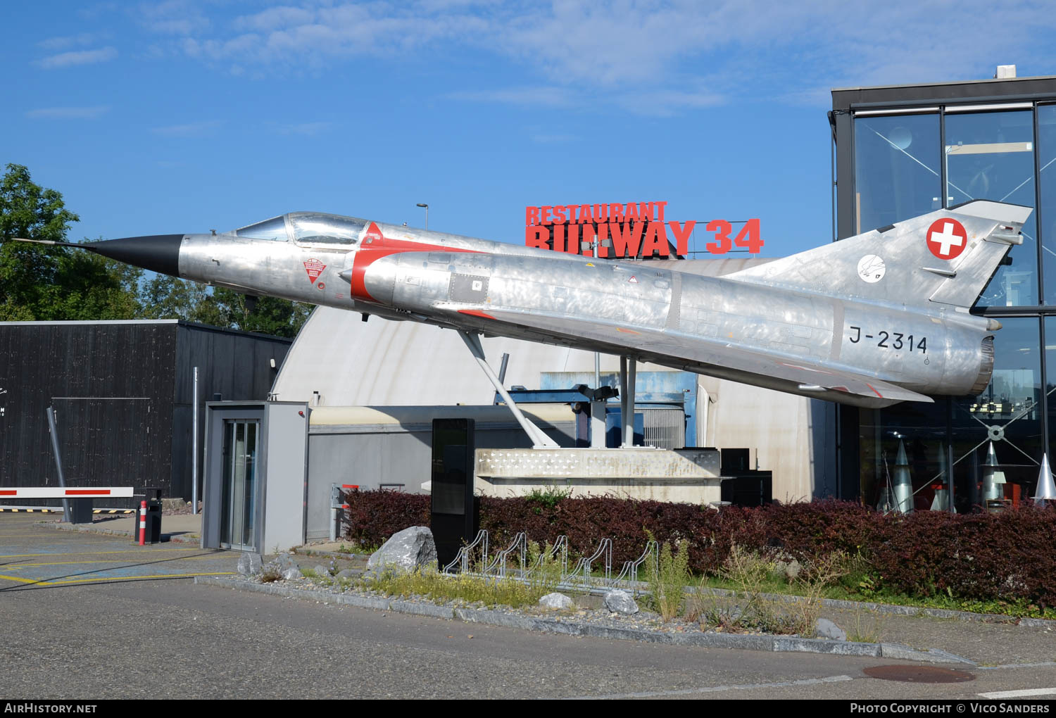 Aircraft Photo of J-2314 | Dassault Mirage IIIS | Switzerland - Air Force | AirHistory.net #621039