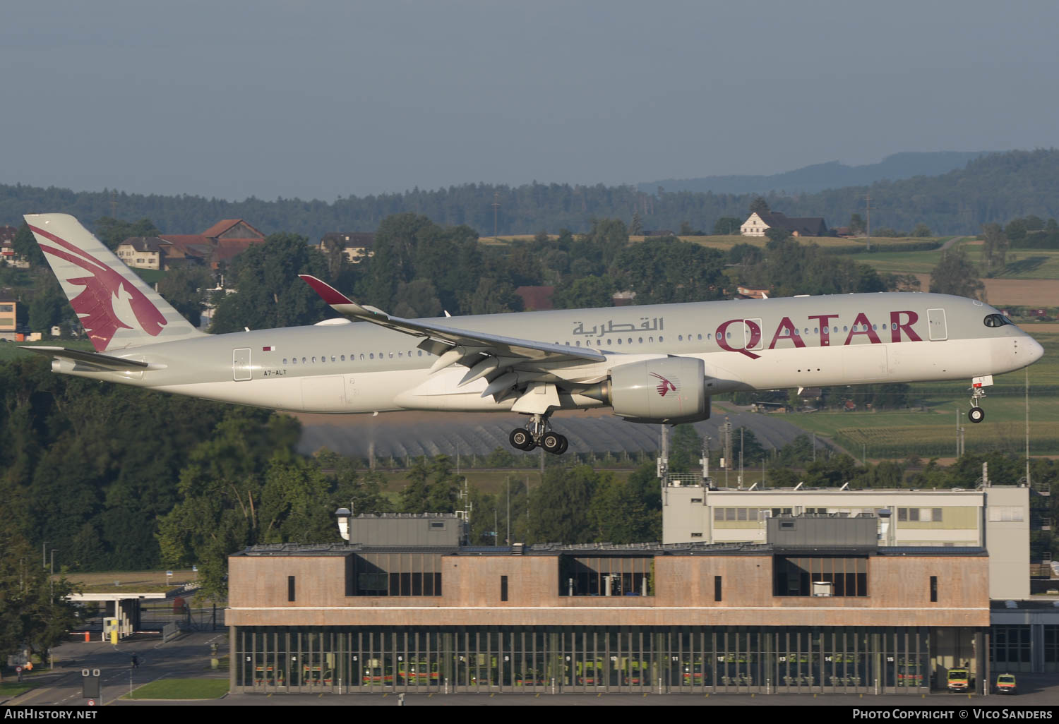 Aircraft Photo of A7-ALT | Airbus A350-941 | Qatar Airways | AirHistory.net #621050