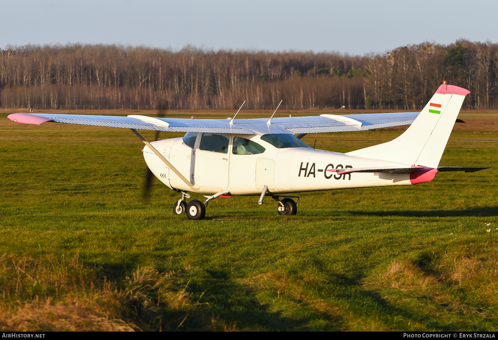 Aircraft Photo of HA-CSR | Cessna 182H Skylane | AirHistory.net #621071
