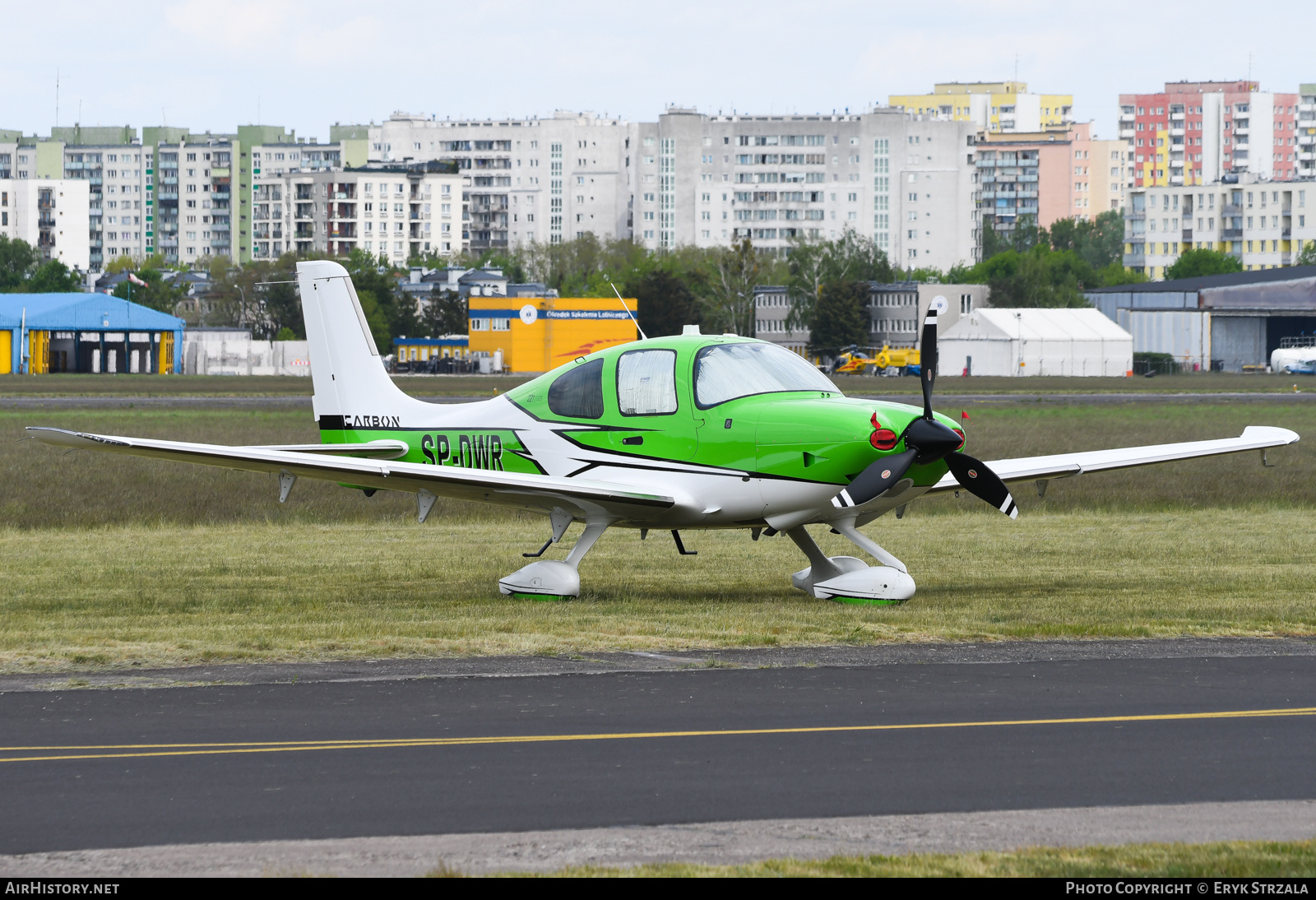 Aircraft Photo of SP-DWR | Cirrus SR-22T G6-GTS Carbon | AirHistory.net #621085