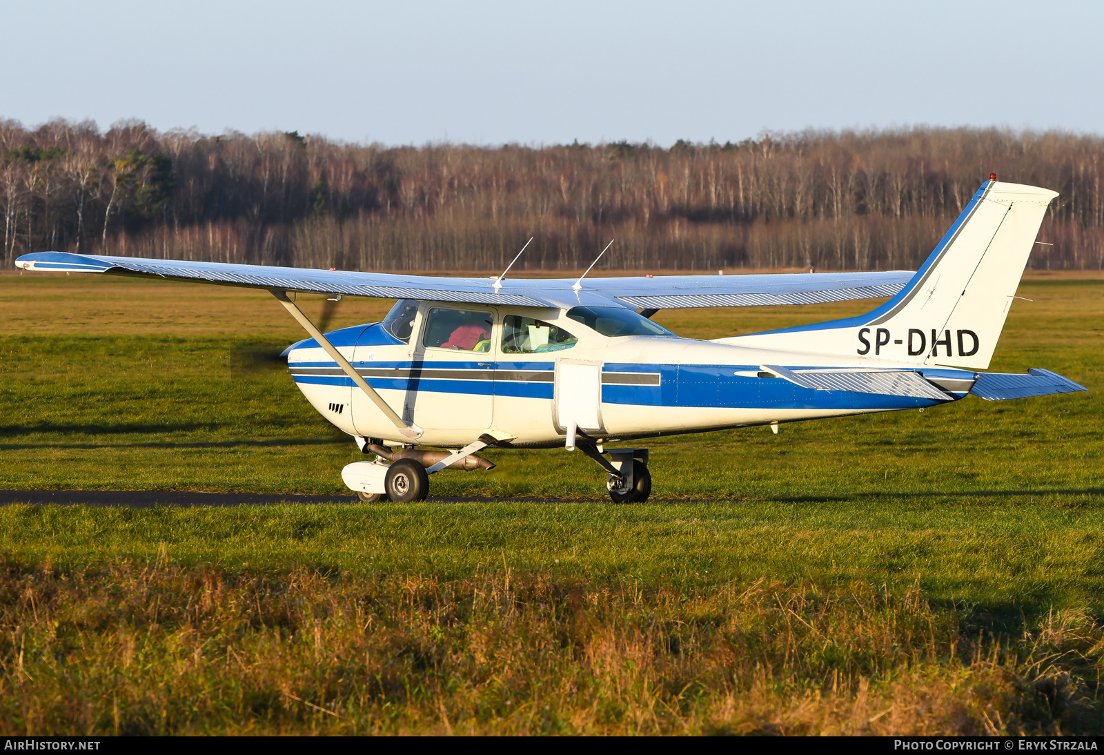Aircraft Photo of SP-DHD | Cessna 182P Skylane | AirHistory.net #621086