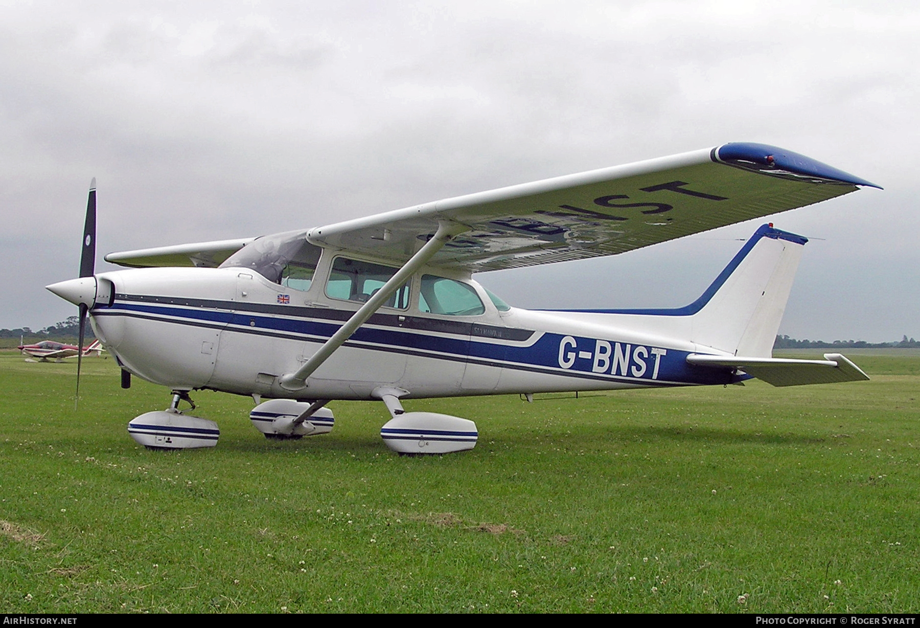 Aircraft Photo of G-BNST | Cessna 172N Skyhawk | AirHistory.net #621174