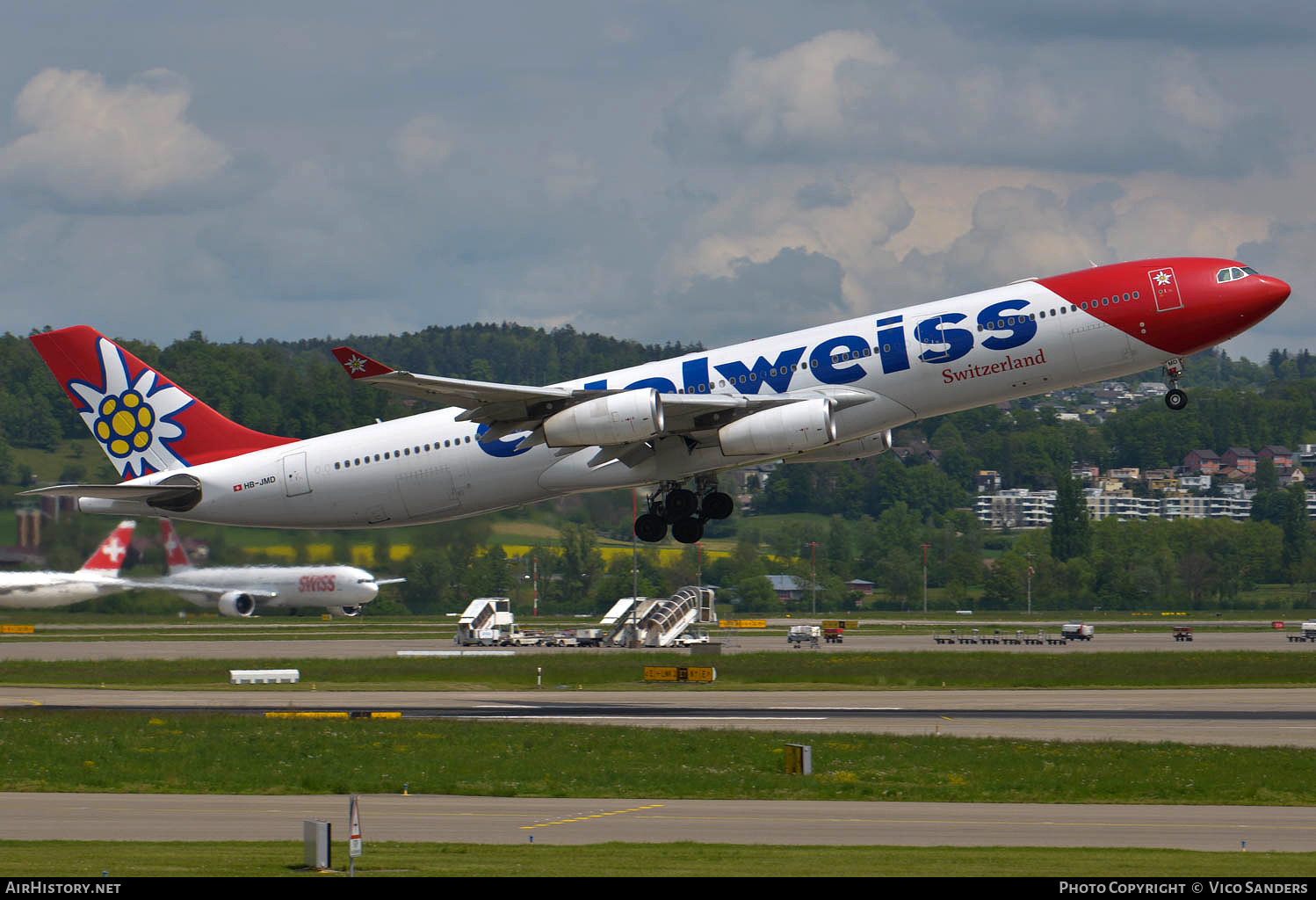 Aircraft Photo of HB-JMD | Airbus A340-313 | Edelweiss Air | AirHistory.net #621533