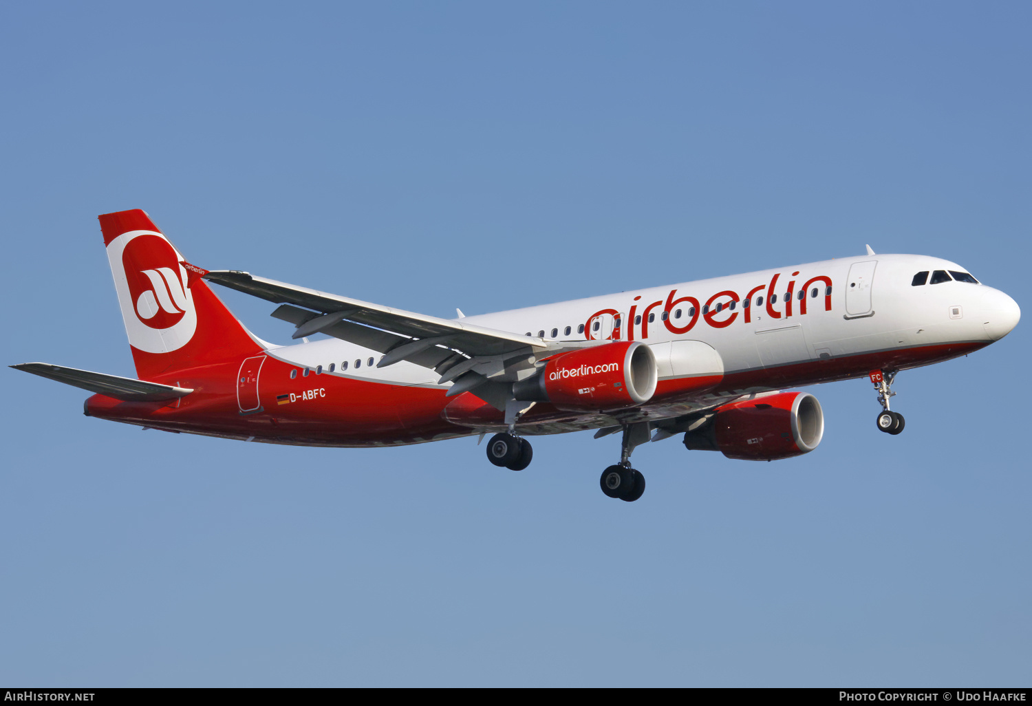 Aircraft Photo of D-ABFC | Airbus A320-214 | Air Berlin | AirHistory.net #621577