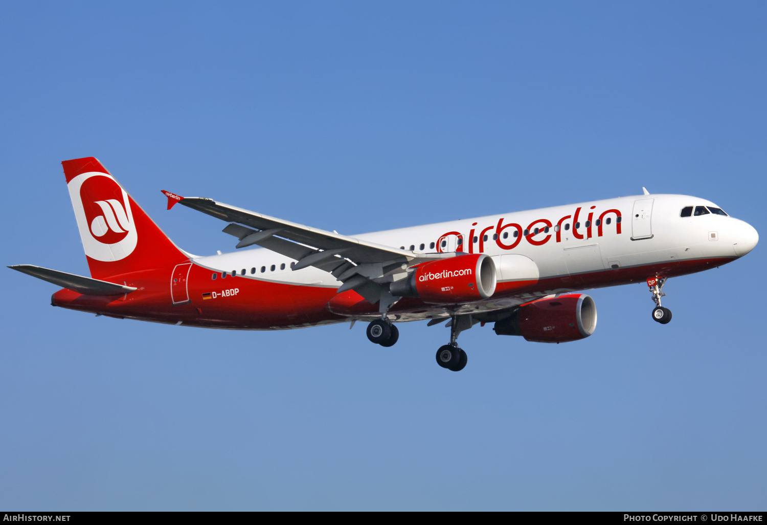 Aircraft Photo of D-ABDP | Airbus A320-214 | Air Berlin | AirHistory.net #621583