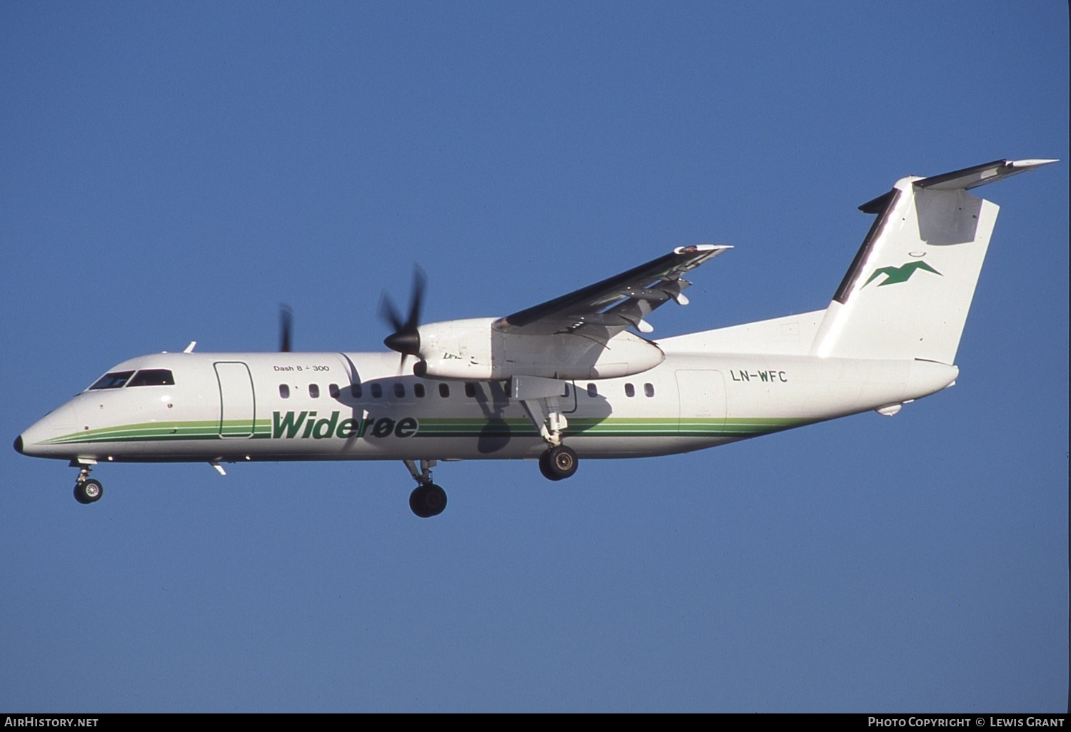 Aircraft Photo of LN-WFC | De Havilland Canada DHC-8-311 Dash 8 | Widerøe | AirHistory.net #621652
