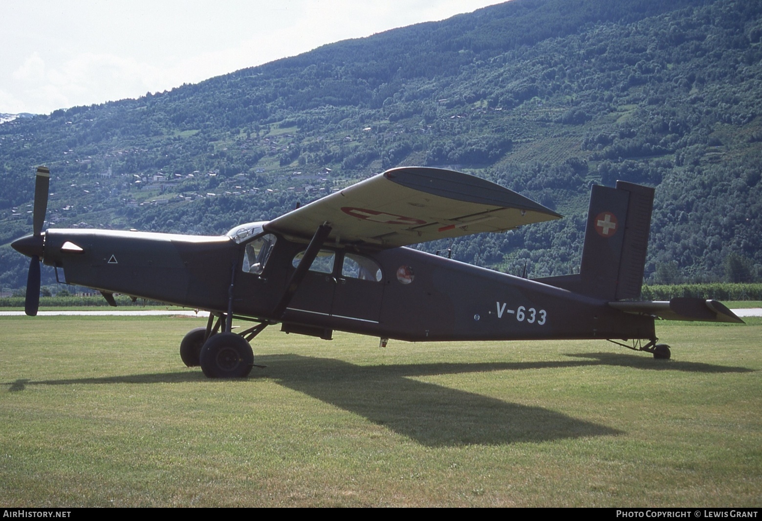 Aircraft Photo of V-633 | Pilatus PC-6/B2-H2M Turbo Porter | Switzerland - Air Force | AirHistory.net #621676