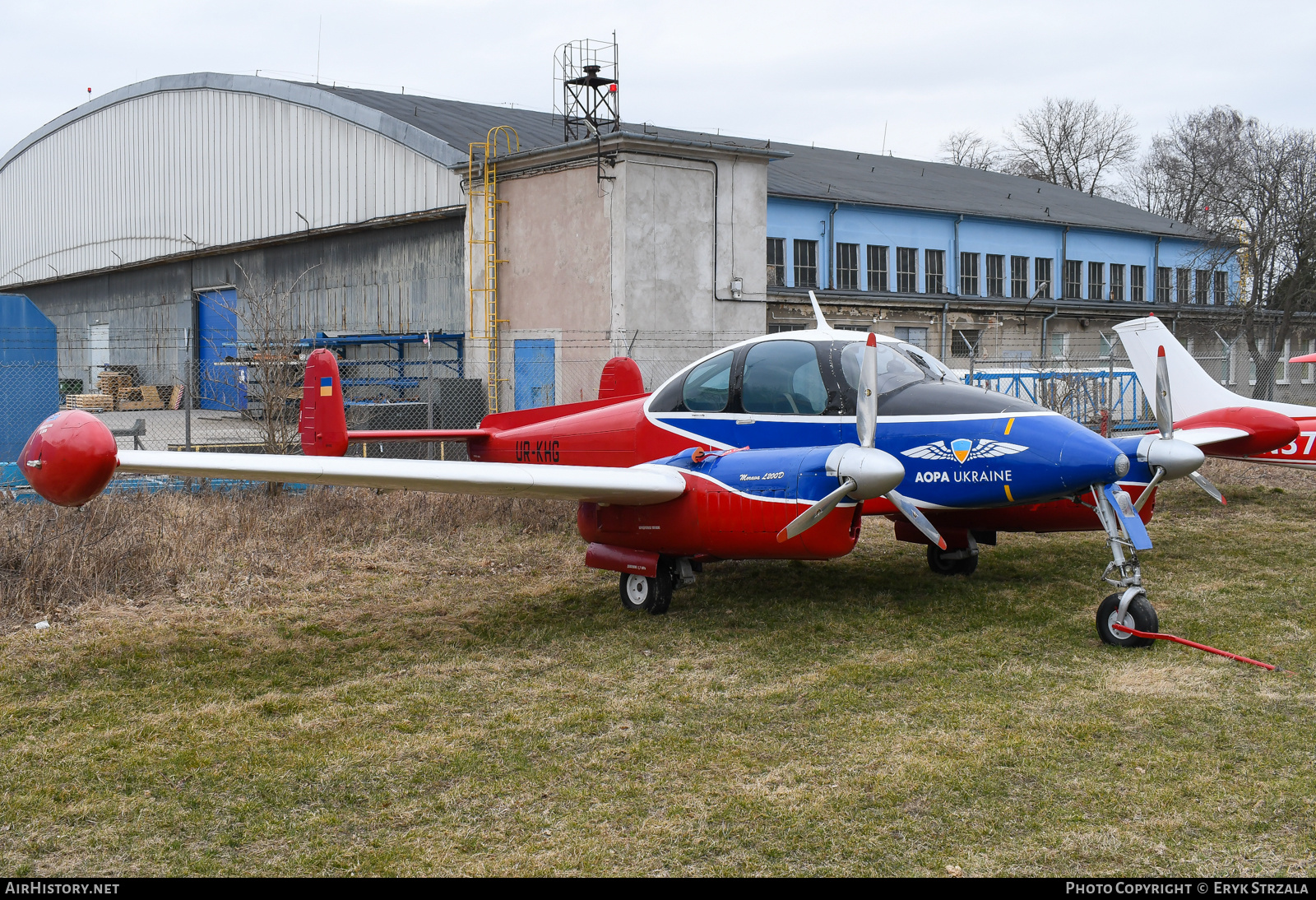 Aircraft Photo of UR-KHG | Let L-200D Morava | AOPA - Ukraine | AirHistory.net #621680