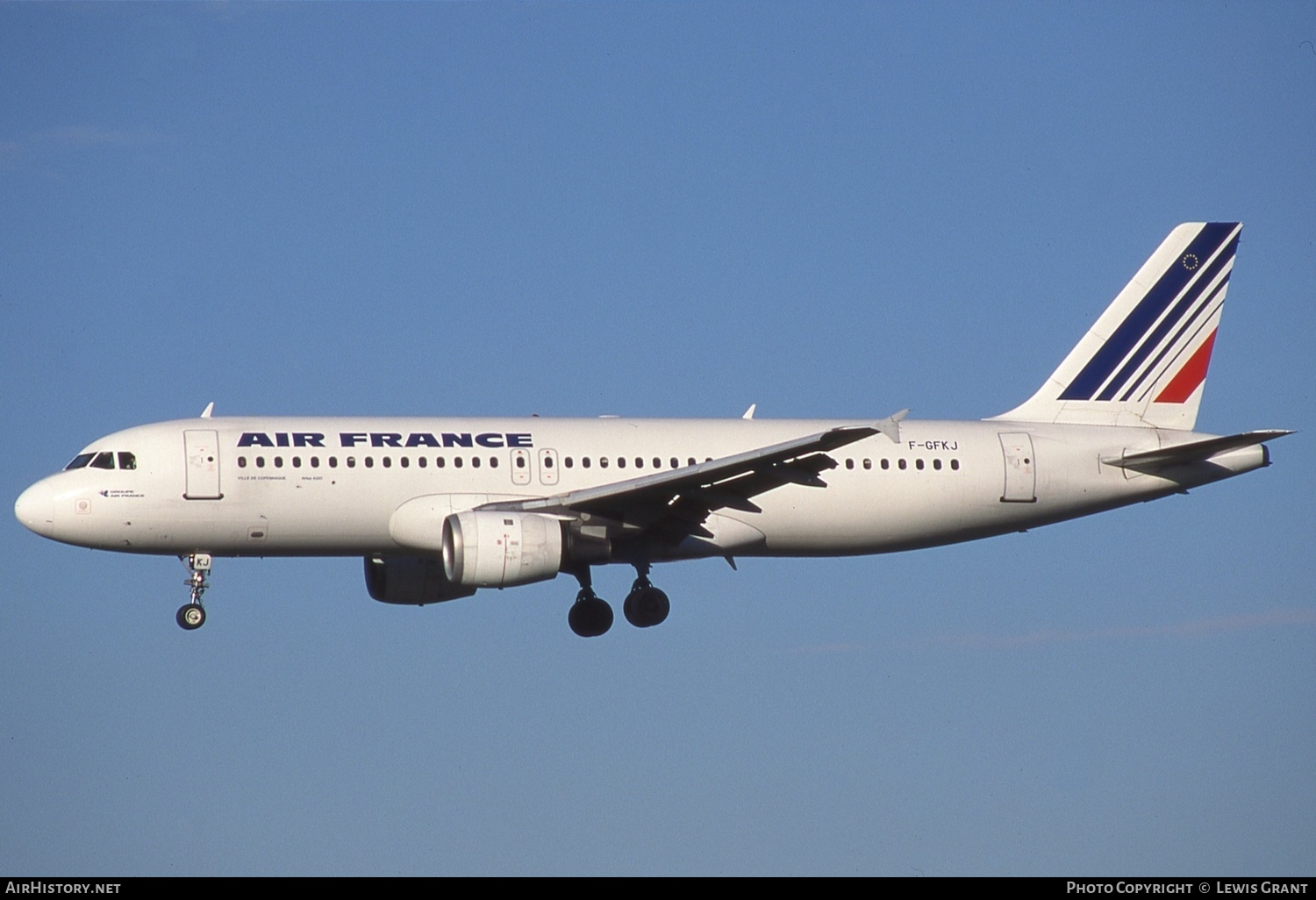 Aircraft Photo of F-GFKJ | Airbus A320-211 | Air France | AirHistory.net #621710