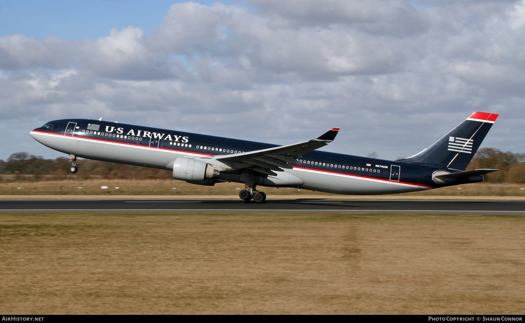 Aircraft Photo of N674UW | Airbus A330-323 | US Airways | AirHistory.net #622037