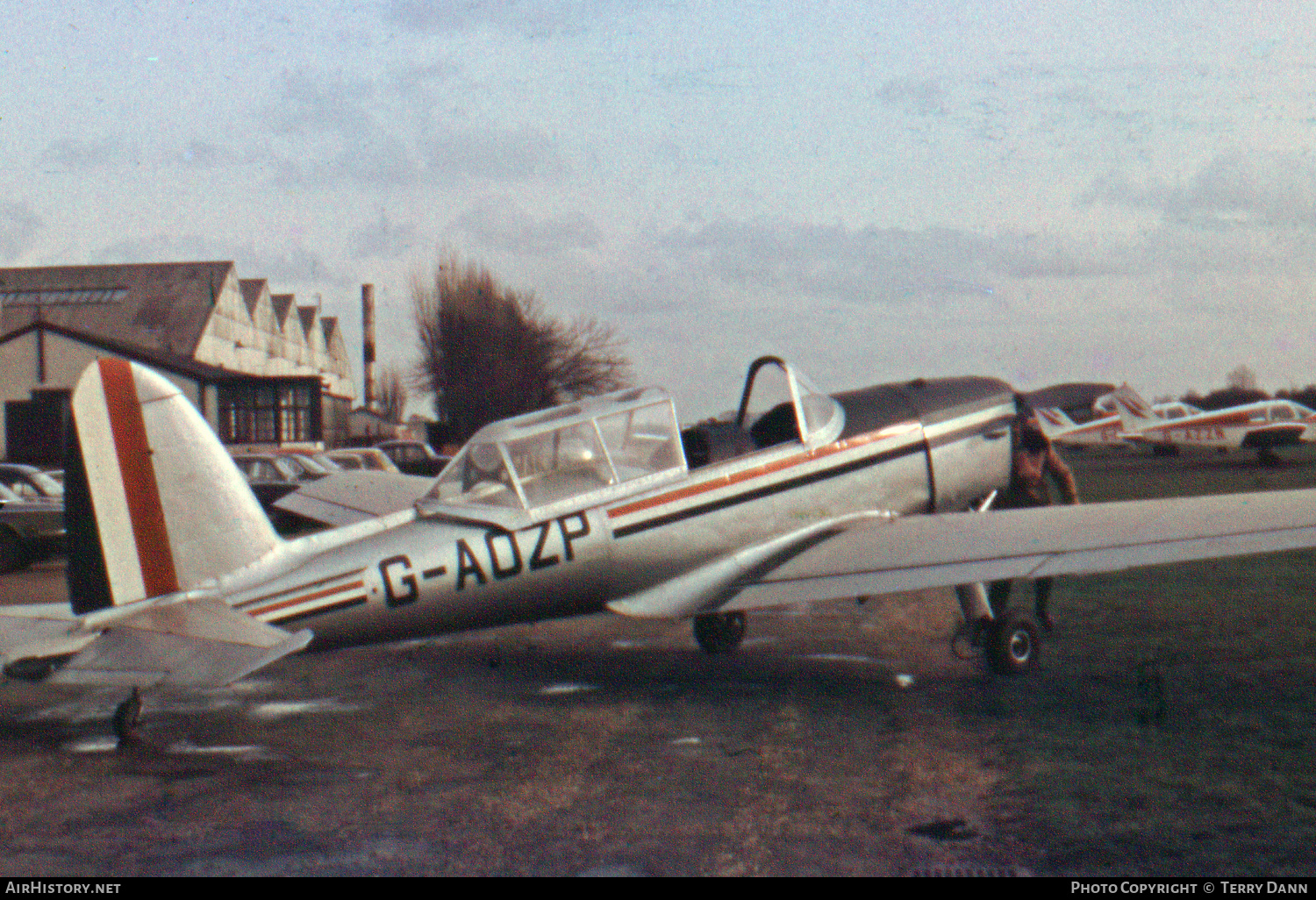 Aircraft Photo of G-AOZP | De Havilland DHC-1 Chipmunk Mk22 | AirHistory.net #622038