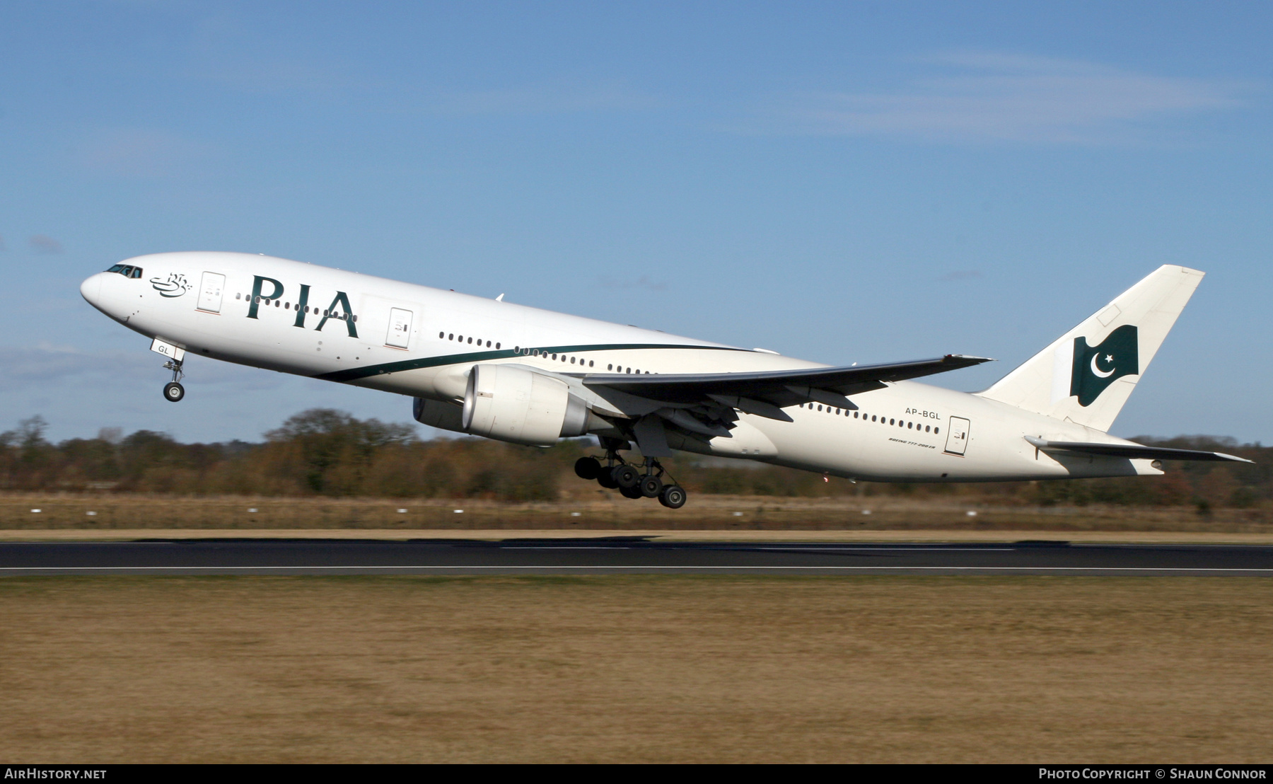 Aircraft Photo of AP-BGL | Boeing 777-240/ER | Pakistan International Airlines - PIA | AirHistory.net #622051