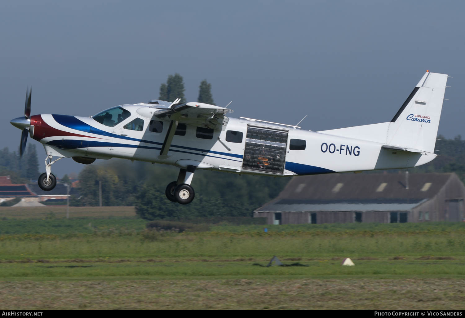 Aircraft Photo of OO-FNG | Cessna 208B Grand Caravan | AirHistory.net #622393