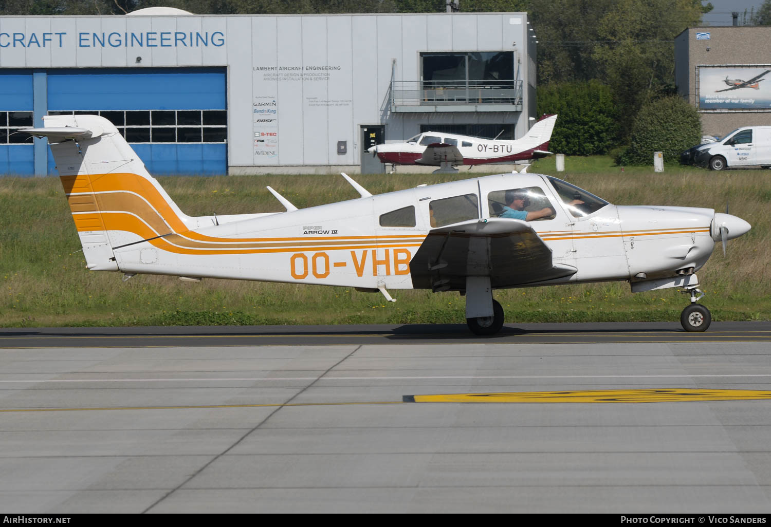 Aircraft Photo of OO-VHB | Piper PA-28RT-201 Cherokee Arrow IV | AirHistory.net #622403