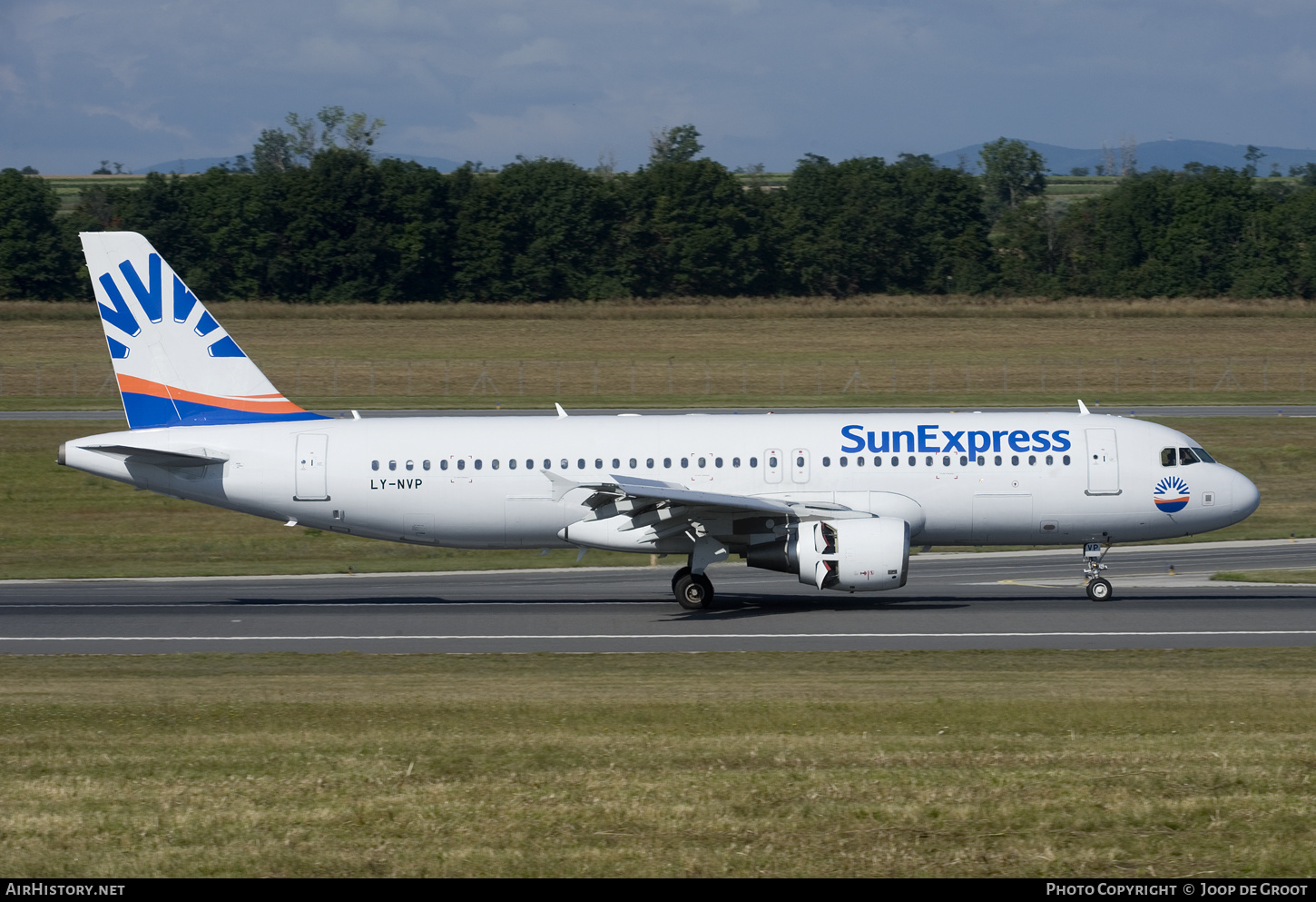 Aircraft Photo of LY-NVP | Airbus A320-214 | SunExpress | AirHistory.net #622514