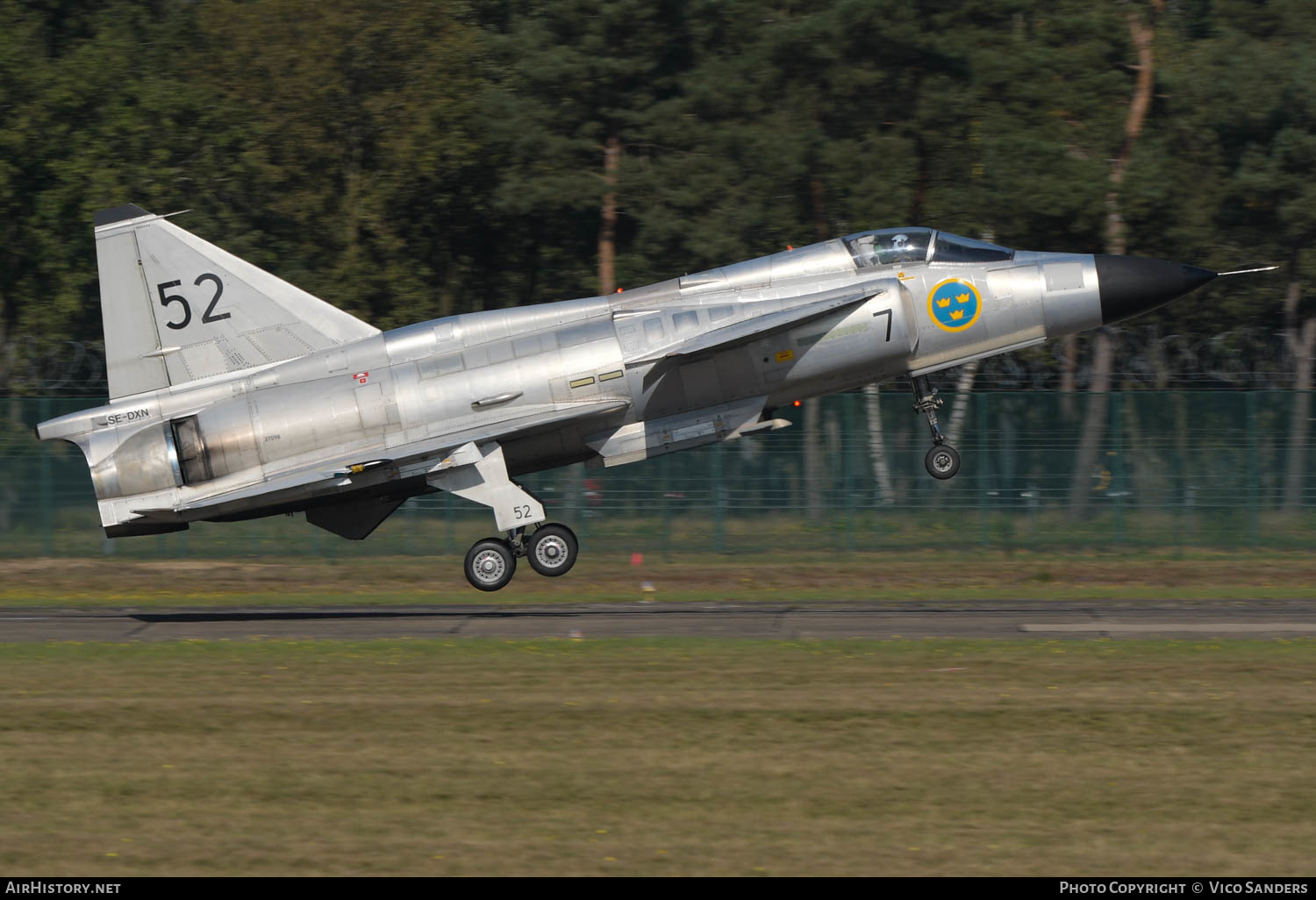 Aircraft Photo of SE-DXN / 37098 | Saab AJS37 Viggen | Sweden - Air Force | AirHistory.net #622573