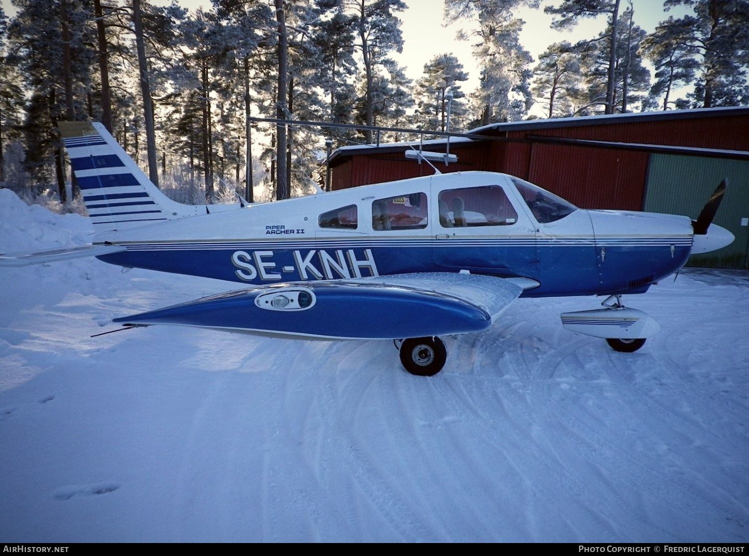 Aircraft Photo of SE-KNH | Piper PA-28-181 Archer II | AirHistory.net #622637