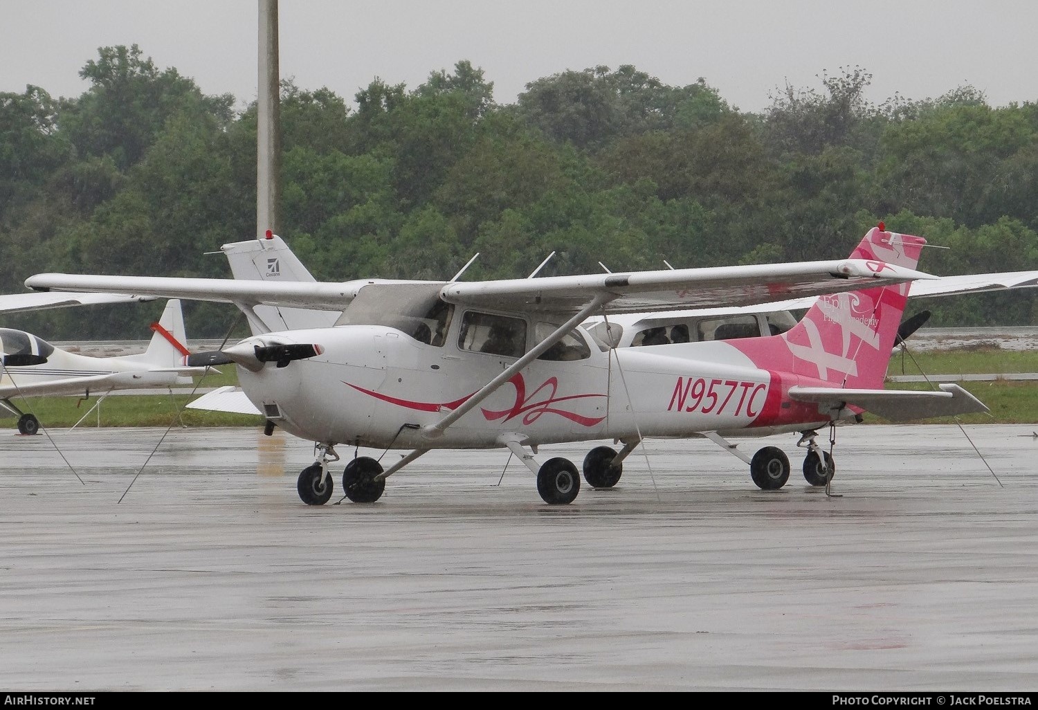 Aircraft Photo of N957TC | Cessna 172S Skyhawk SP | Epic Flight Academy | AirHistory.net #622641