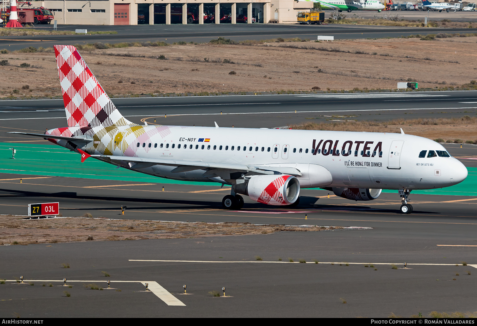 Aircraft Photo of EC-NOY | Airbus A320-214 | Volotea | AirHistory.net #622693