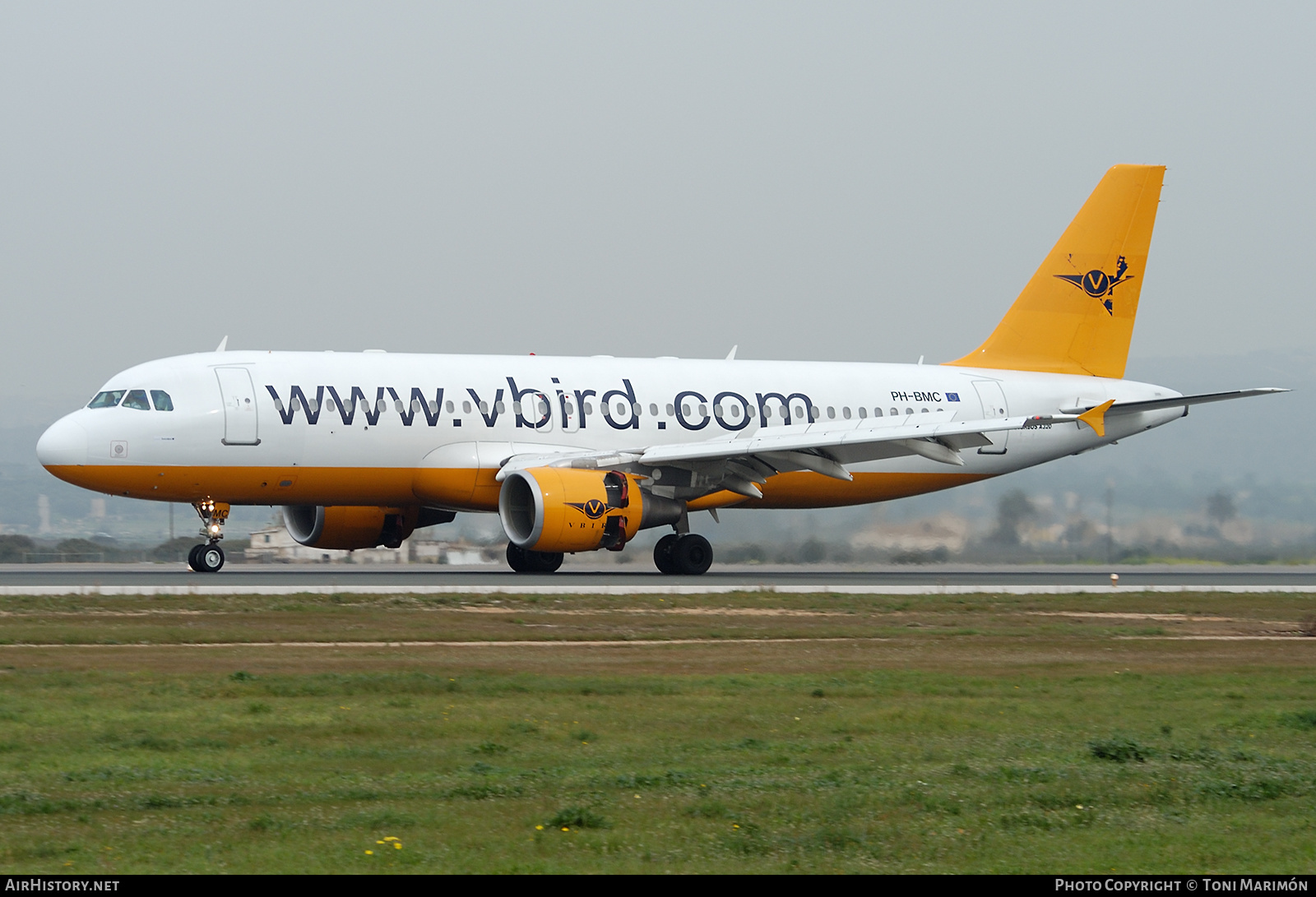 Aircraft Photo of PH-BMC | Airbus A320-214 | V Bird | AirHistory.net #622792