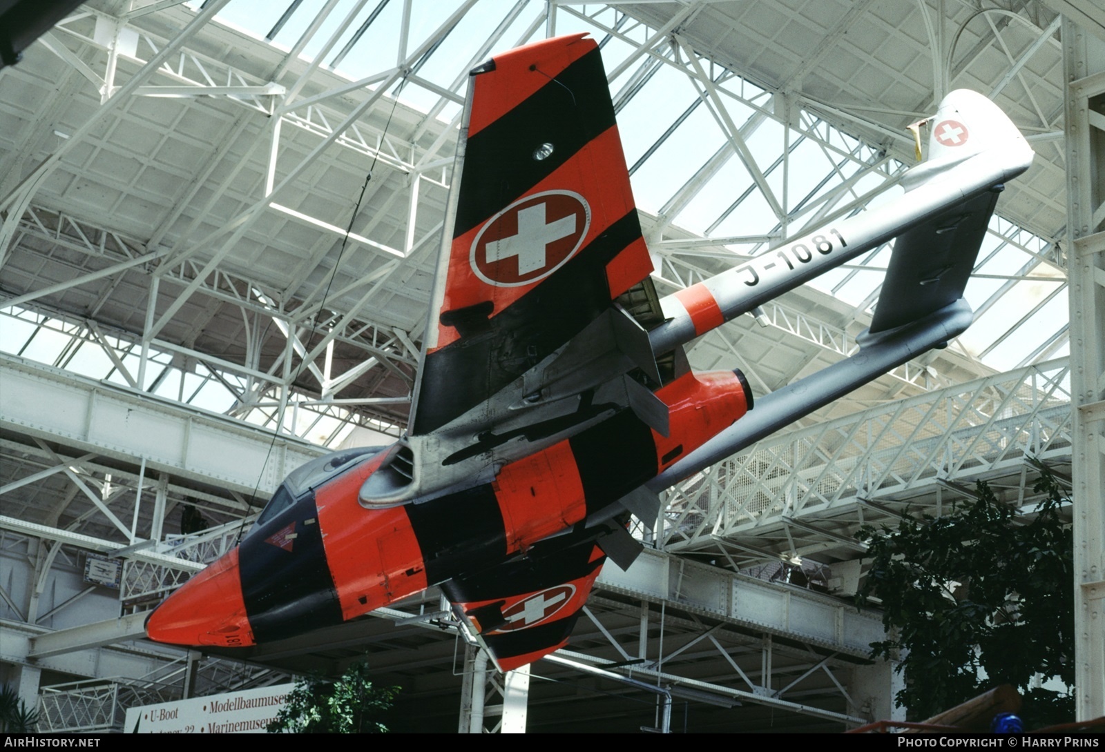 Aircraft Photo of J-1081 | De Havilland D.H. 100 Vampire FB6 | Switzerland - Air Force | AirHistory.net #622811