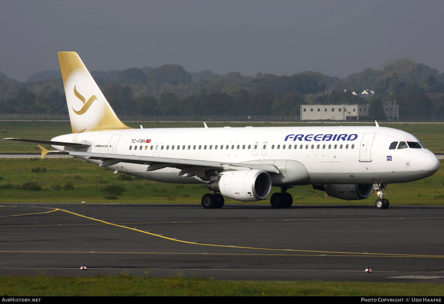 Aircraft Photo of TC-FBH | Airbus A320-214 | Freebird Airlines | AirHistory.net #622867