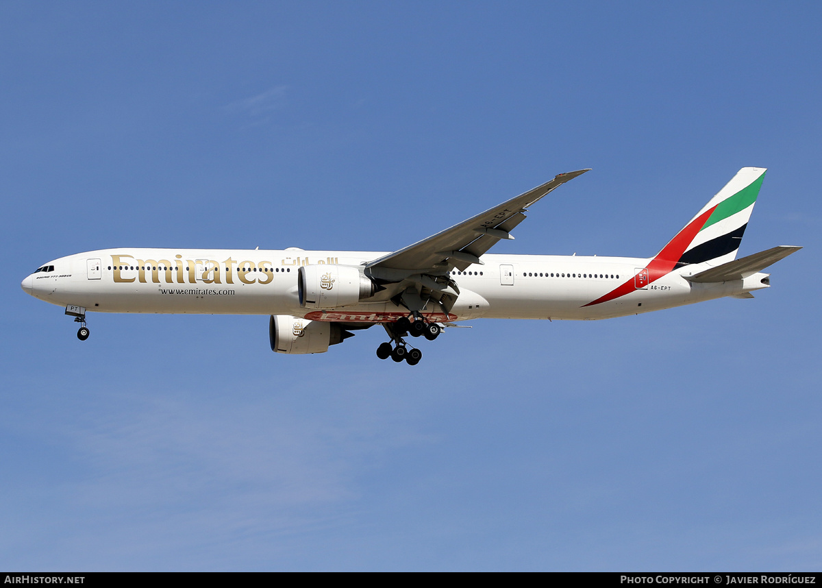 Aircraft Photo of A6-EPT | Boeing 777-300/ER | Emirates | AirHistory.net #622982