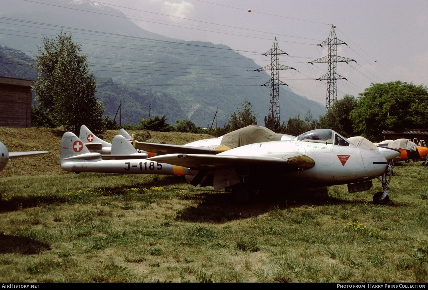 Aircraft Photo of J-1185 | De Havilland D.H. 100 Vampire FB6 | Switzerland - Air Force | AirHistory.net #623064