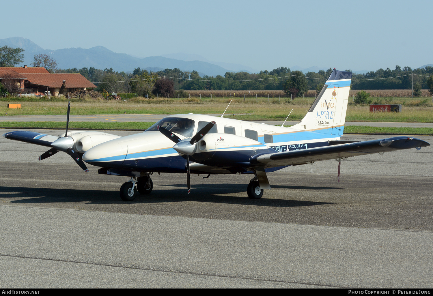 Aircraft Photo of I-PVAE | Piper PA-34-220T Seneca V | Air Vergiate | AirHistory.net #623092