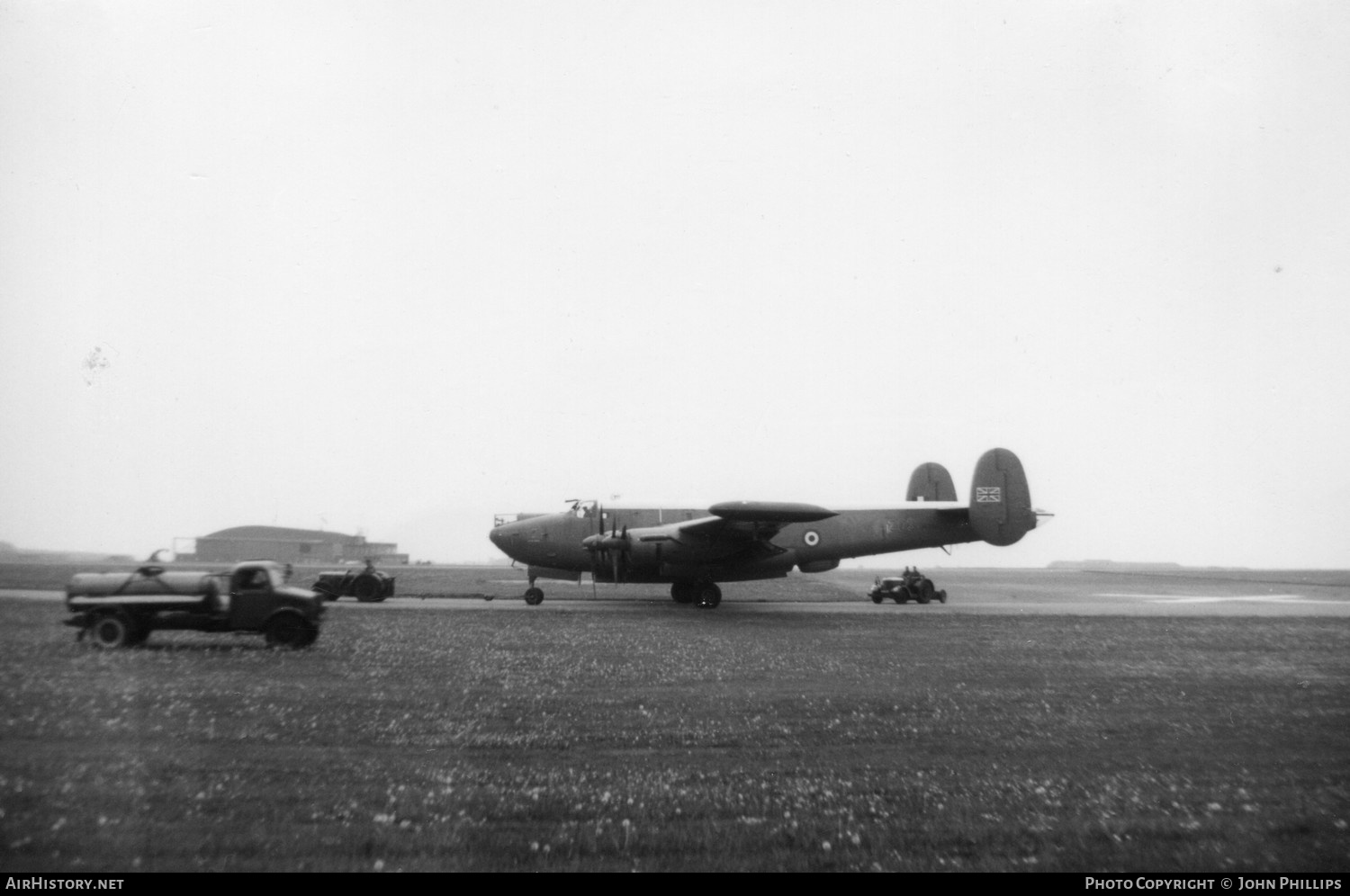 Aircraft Photo of XF704 | Avro 716 Shackleton MR3 | UK - Air Force | AirHistory.net #623254