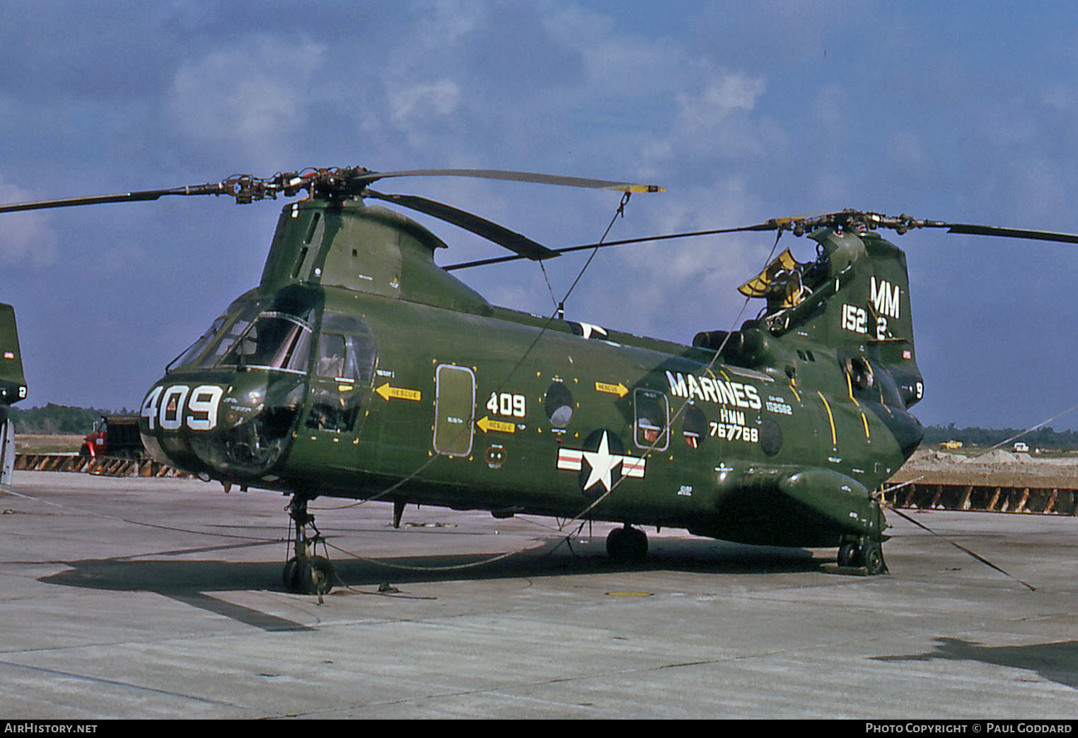 Aircraft Photo of 152562 | Boeing Vertol CH-46D Sea Knight | USA - Marines | AirHistory.net #623271