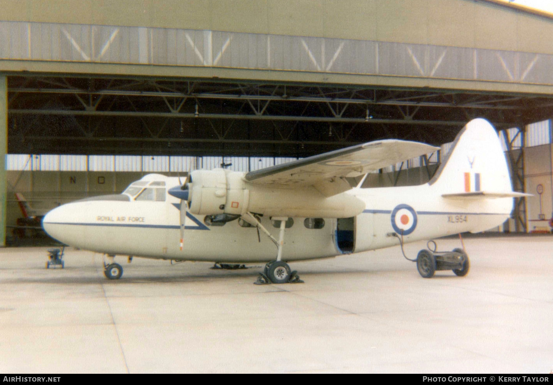 Aircraft Photo of XL954 | Hunting-Percival P.66 Pembroke C(PR).1 | UK - Air Force | AirHistory.net #623331