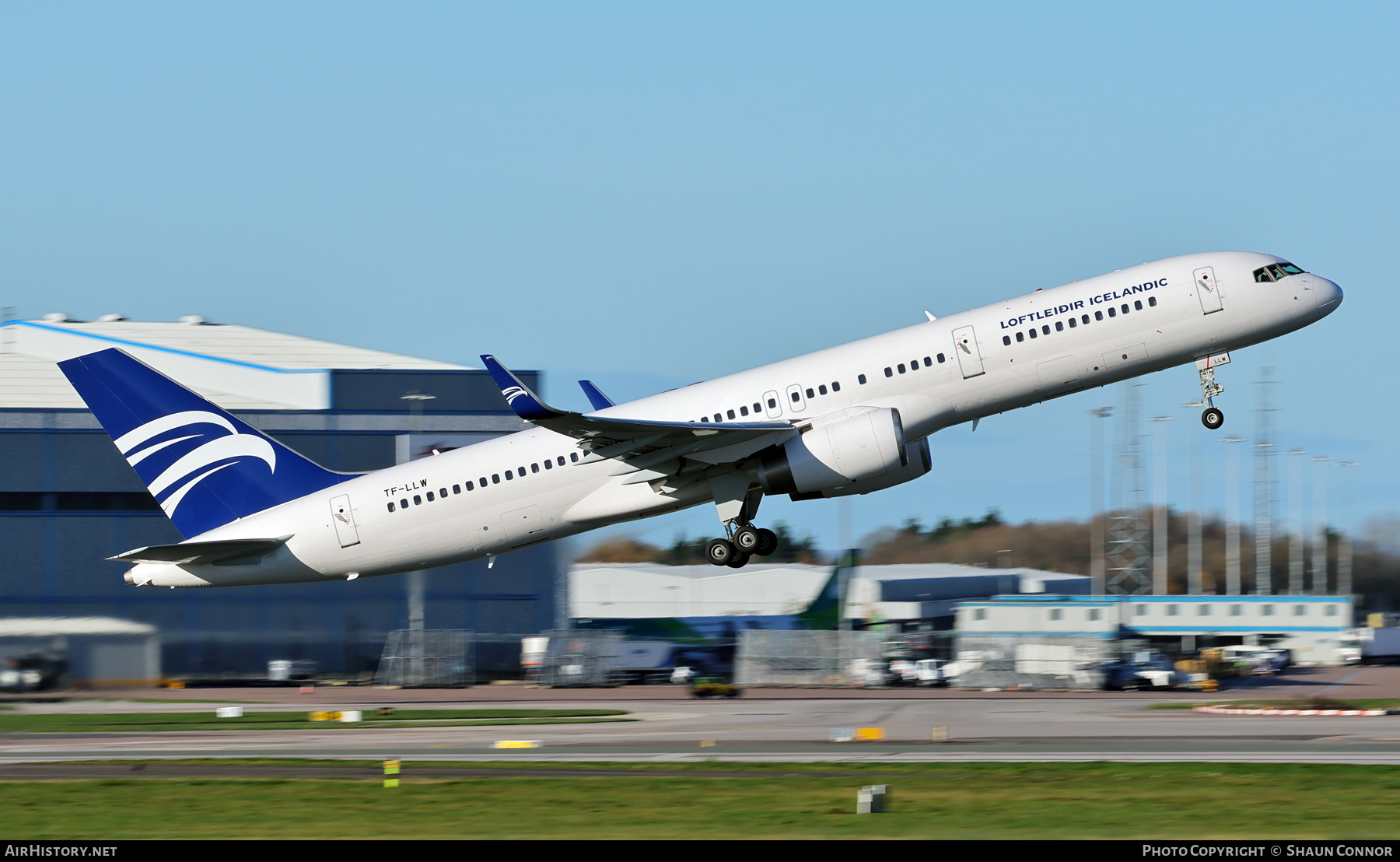 Aircraft Photo of TF-LLW | Boeing 757-223 | Loftleidir Icelandic | AirHistory.net #623375