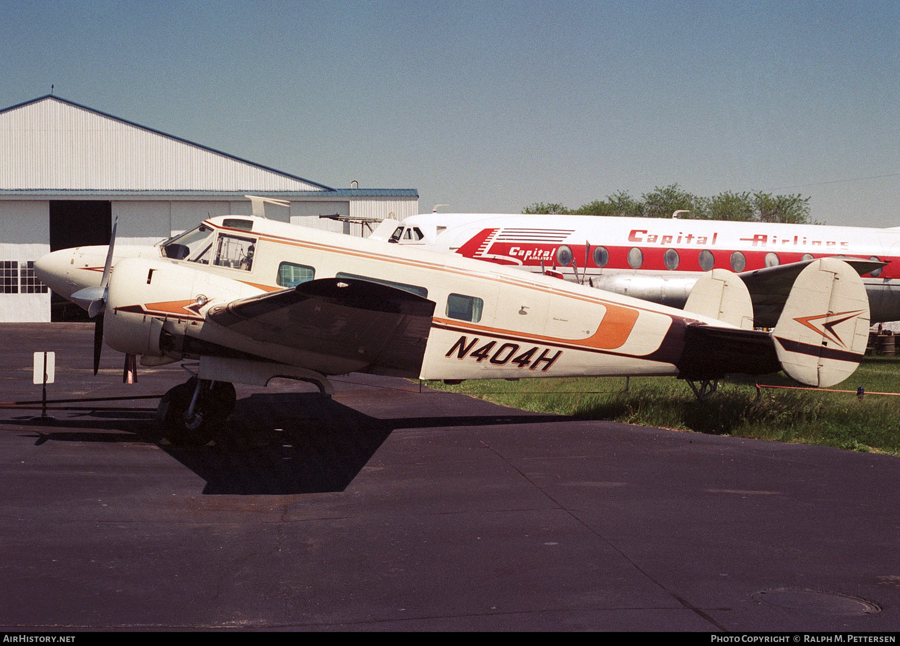 Aircraft Photo of N404H | Beech G18S | AirHistory.net #623429