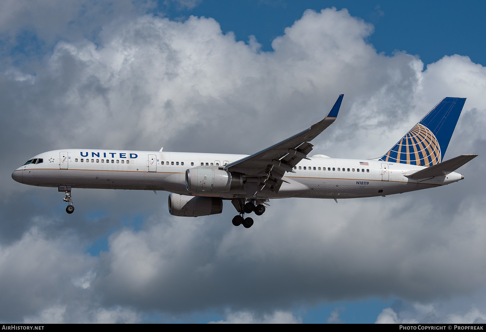 Aircraft Photo of N18119 | Boeing 757-224 | United Airlines | AirHistory.net #623568