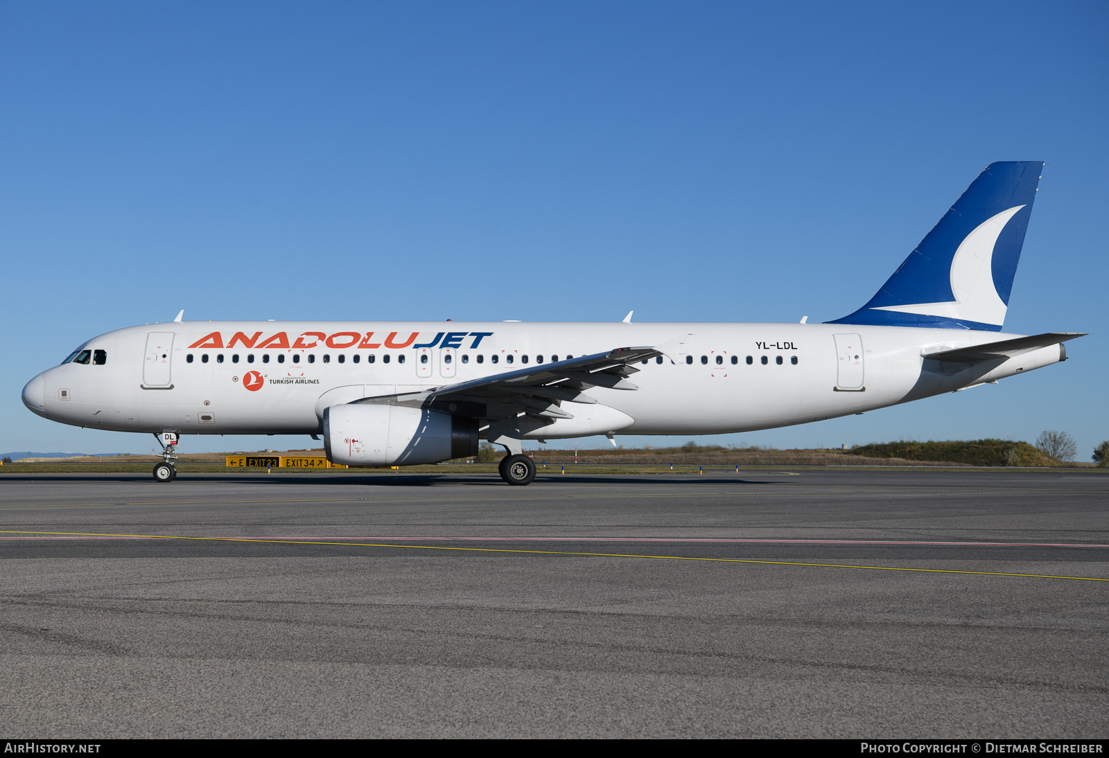 Aircraft Photo of YL-LDL | Airbus A320-232 | AnadoluJet | AirHistory.net #623615