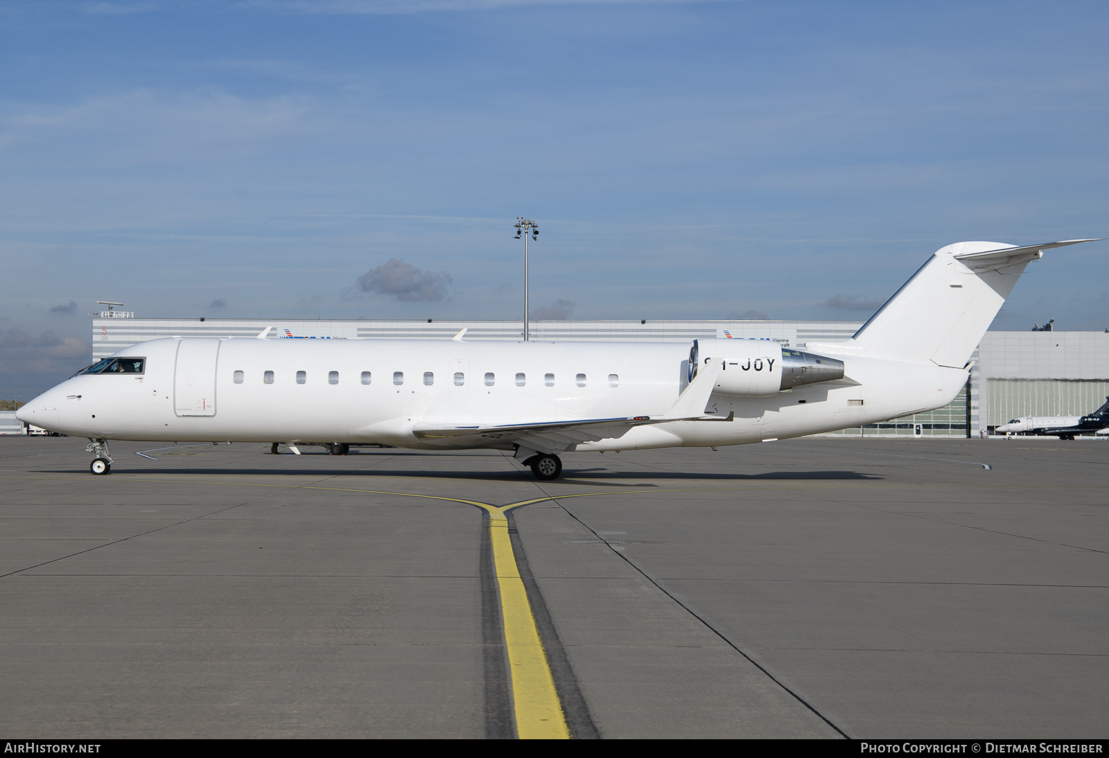 Aircraft Photo of 9H-JOY | Bombardier CRJ-200ER (CL-600-2B19) | AirHistory.net #623635