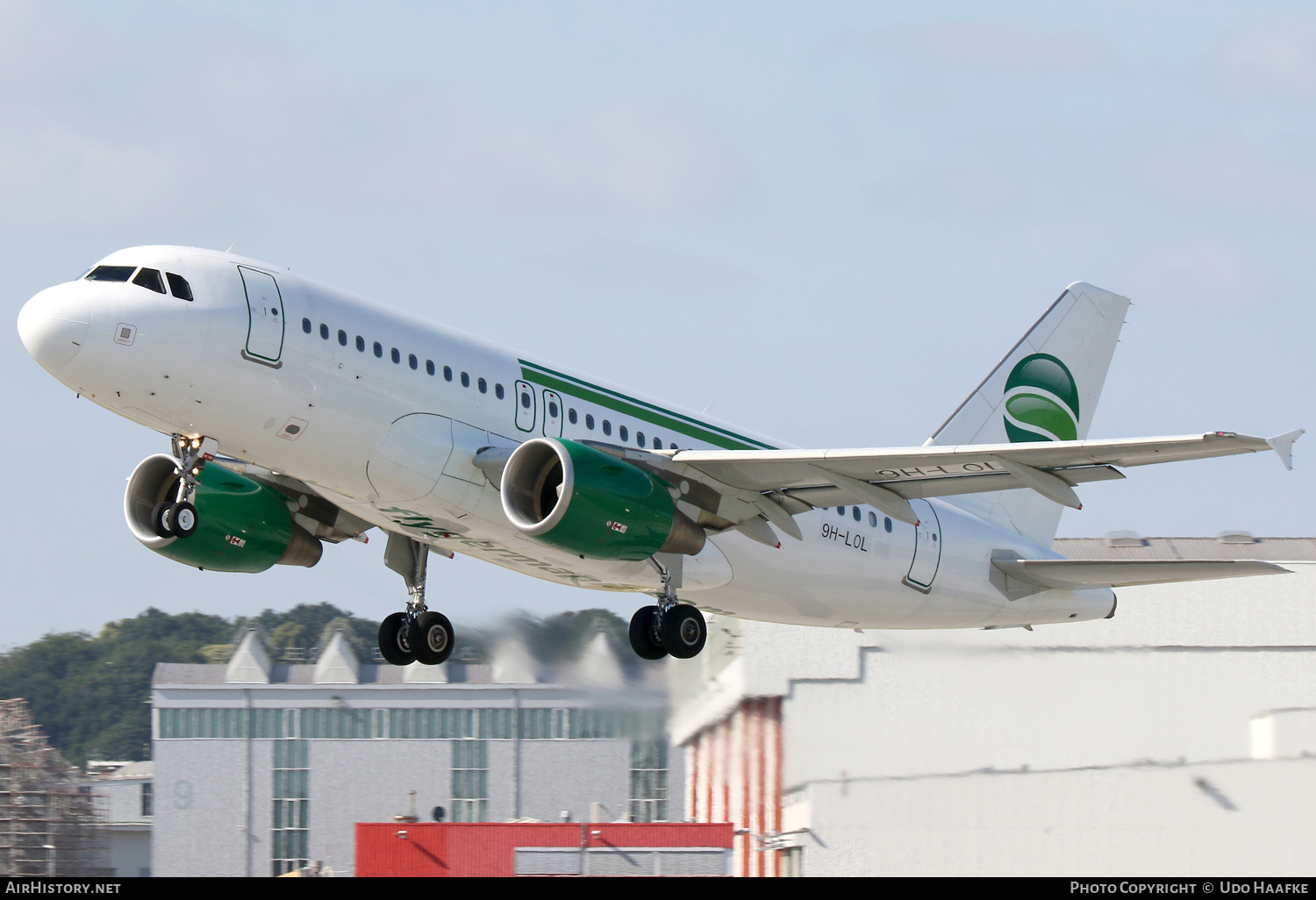 Aircraft Photo of 9H-LOL | Airbus A319-112 | AirHistory.net #623685