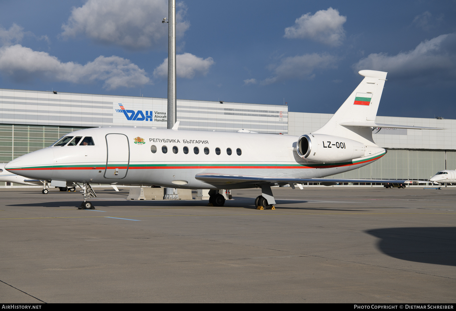 Aircraft Photo of LZ-001 | Dassault Falcon 2000EX | Republic of Bulgaria | AirHistory.net #623688