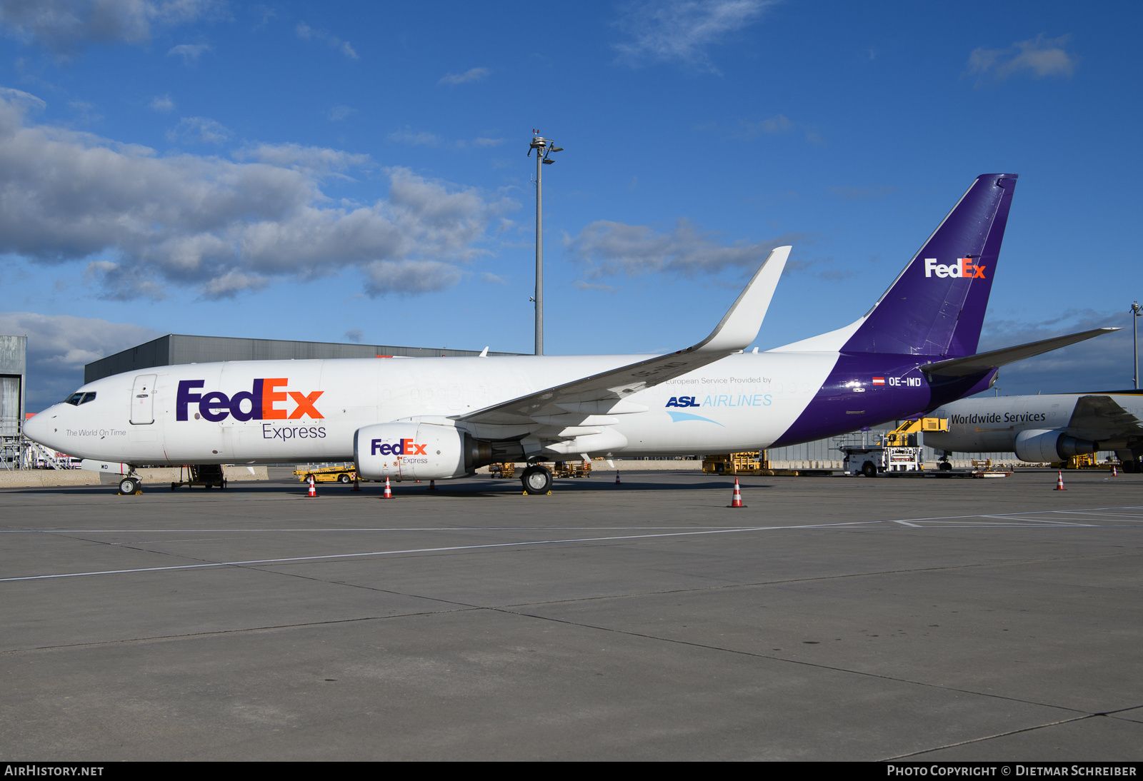 Aircraft Photo of OE-IWD | Boeing 737-8AS(BCF) | FedEx Express | AirHistory.net #623704