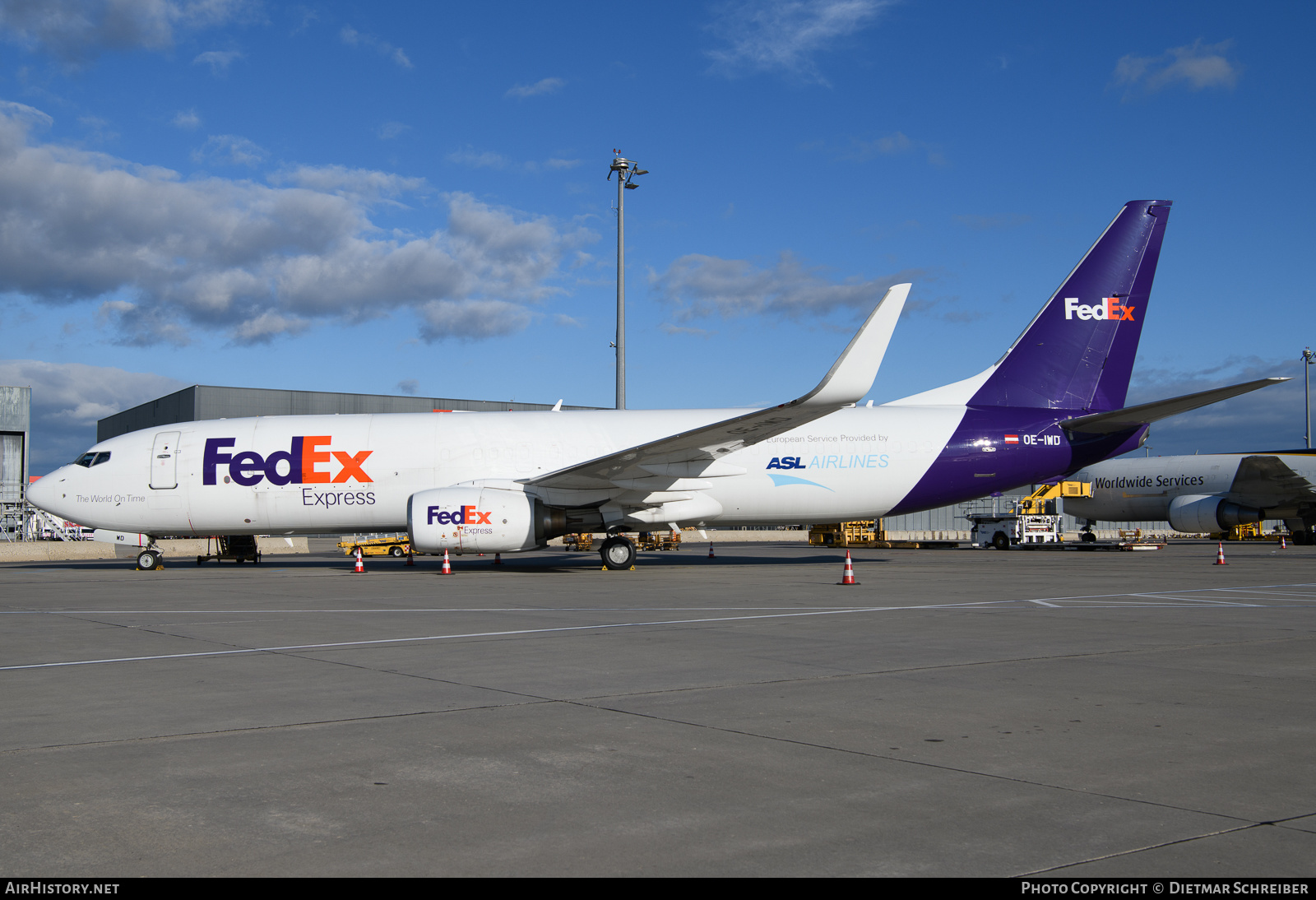 Aircraft Photo of OE-IWD | Boeing 737-8AS(BCF) | FedEx Express - Federal Express | AirHistory.net #623704