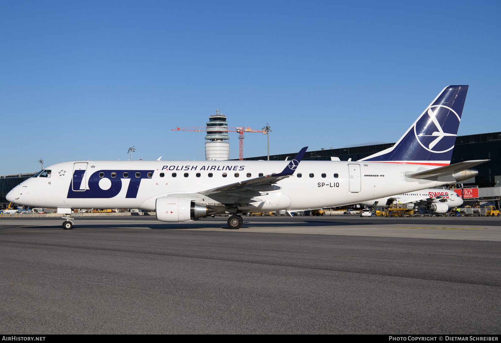 Aircraft Photo of SP-LIQ | Embraer 175STD (ERJ-170-200STD) | LOT Polish Airlines - Polskie Linie Lotnicze | AirHistory.net #623708