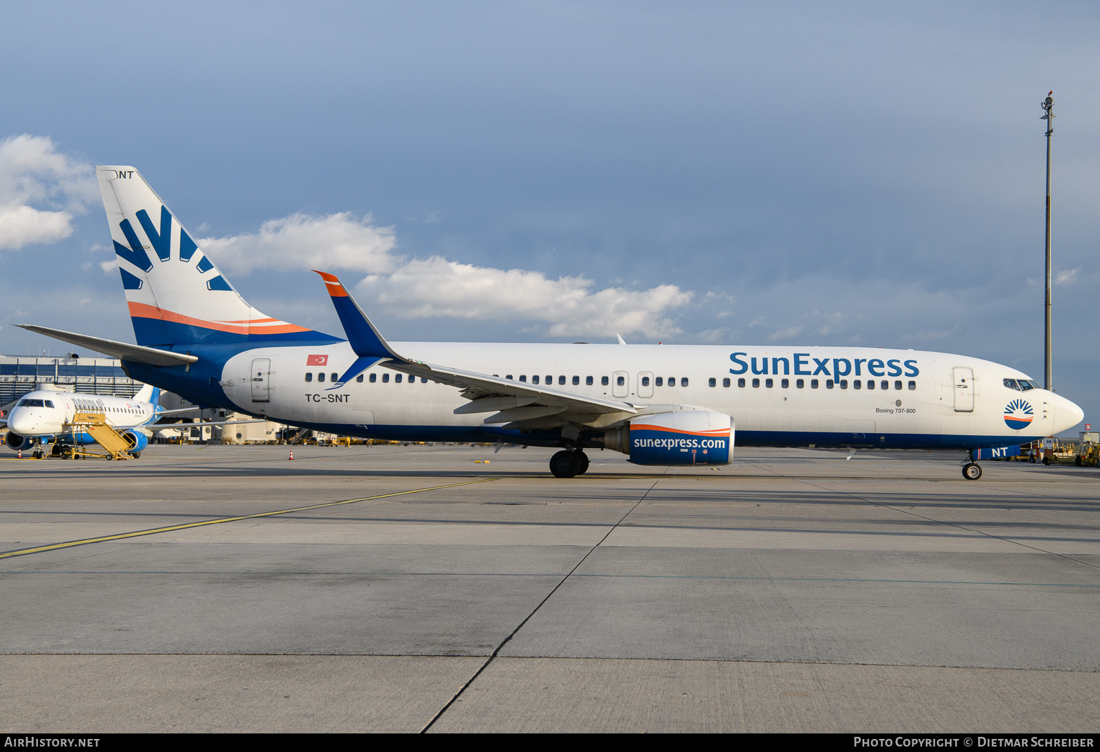 Aircraft Photo of TC-SNT | Boeing 737-8HC | SunExpress | AirHistory.net #623732